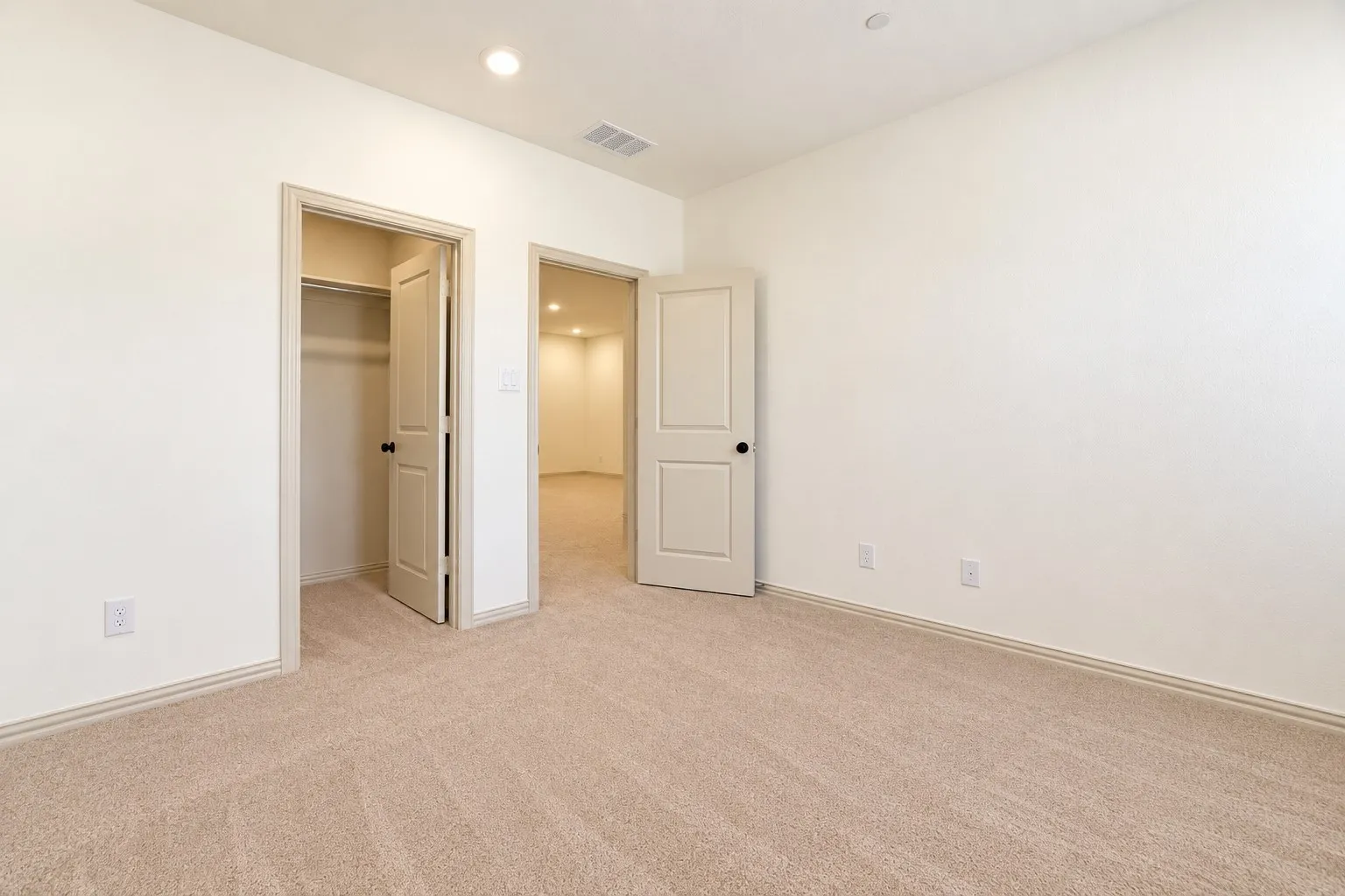 Townhouse For Sale in Collin County , 2805 Chisos Red Road, Mc Kinney, Texas 75071, 3 Bedroom, 3 Bathroom, 2 Garage spaces, 2,189 Sqft, built in 2025, mls#21411274, Real Estate Agent in Mc Kinney, Homes For Sale in Collin county, Homes For Sale in Mc Kinney, Realtor in Mc Kinney Texas, Real Estate Brokerage Independent Realty Texas, Luminita Cordes Realtor