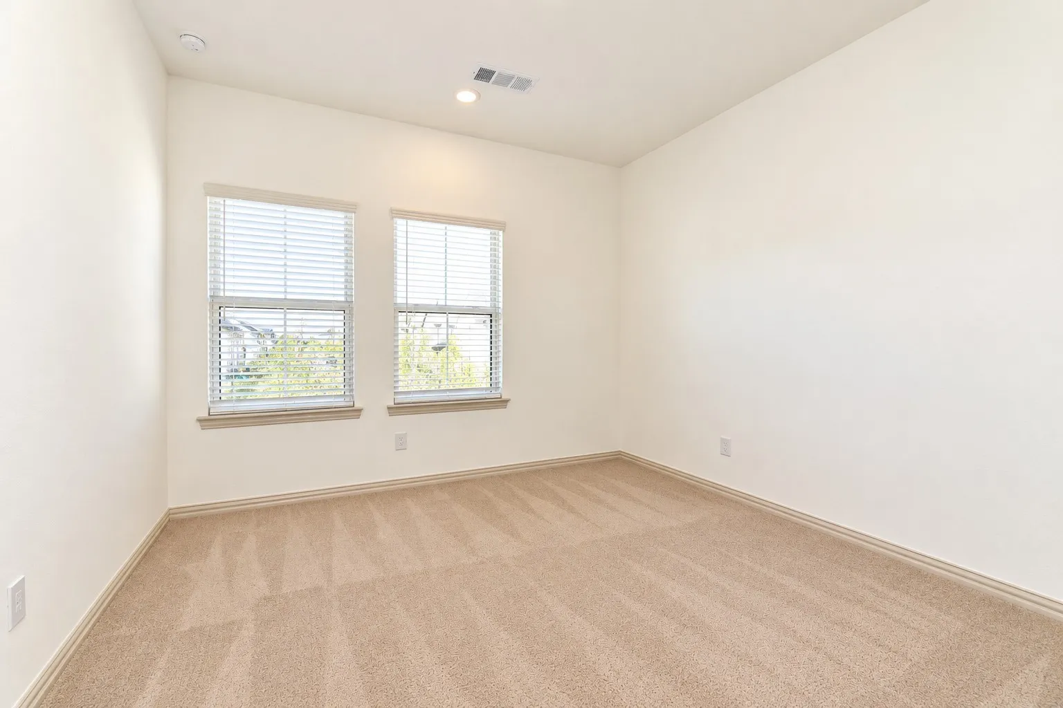 Townhouse For Sale in Collin County , 2805 Chisos Red Road, Mc Kinney, Texas 75071, 3 Bedroom, 3 Bathroom, 2 Garage spaces, 2,189 Sqft, built in 2025, mls#21411274, Real Estate Agent in Mc Kinney, Homes For Sale in Collin county, Homes For Sale in Mc Kinney, Realtor in Mc Kinney Texas, Real Estate Brokerage Independent Realty Texas, Luminita Cordes Realtor