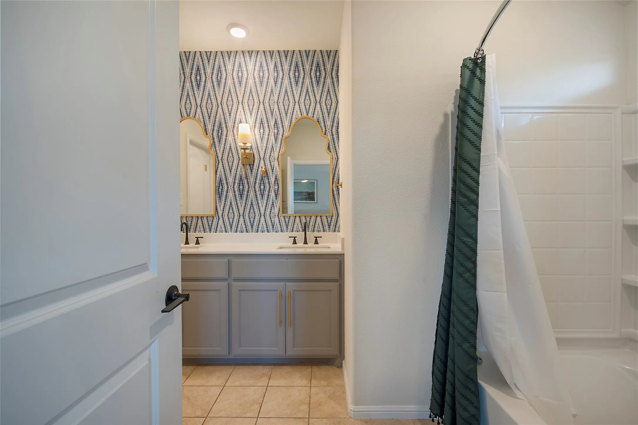 Single Family Residence For Sale in Tarrant County , 2316 Sadlers Creek Lane, Fort Worth, Texas 76108, 4 Bedroom, 2 Bathroom, 2 Garage spaces, 1,605 Sqft, built in 2019, mls#21410423, Real Estate Agent in Fort Worth, Homes For Sale in Tarrant county, Homes For Sale in Fort Worth, Realtor in Fort Worth Texas, Real Estate Brokerage Independent Realty Texas, Luminita Cordes Realtor