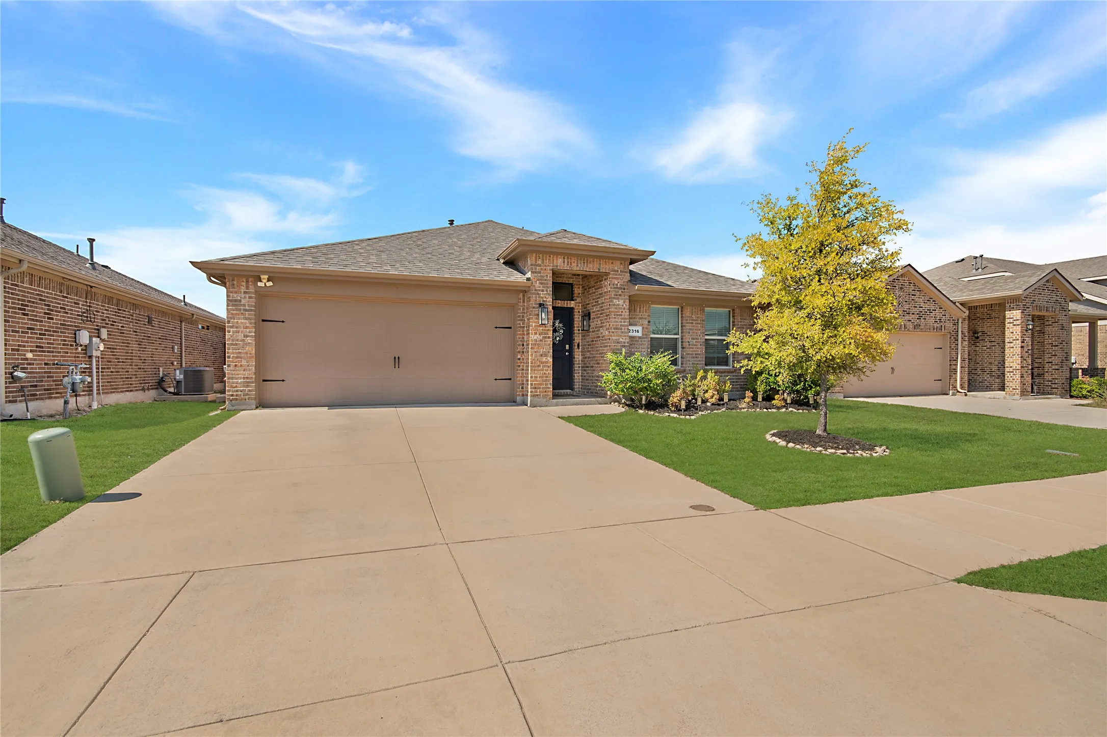 Single Family Residence For Sale in Tarrant County , 2316 Sadlers Creek Lane, Fort Worth, Texas 76108, 4 Bedroom, 2 Bathroom, 2 Garage spaces, 1,605 Sqft, built in 2019, mls#21410423, Real Estate Agent in Fort Worth, Homes For Sale in Tarrant county, Homes For Sale in Fort Worth, Realtor in Fort Worth Texas, Real Estate Brokerage Independent Realty Texas, Luminita Cordes Realtor
