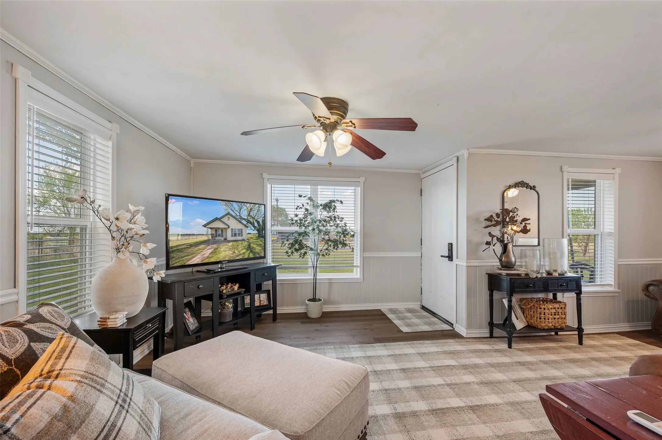 Single Family Residence For Sale in Montague County , 3913 Fm1956, Nocona, Texas 76255, 2 Bedroom, 1 Bathroom, Garage spaces, 1,151 Sqft, built in 1970, mls#21411288, Real Estate Agent in Nocona, Homes For Sale in Montague county, Homes For Sale in Nocona, Realtor in Nocona Texas, Real Estate Brokerage Independent Realty Texas, Luminita Cordes Realtor