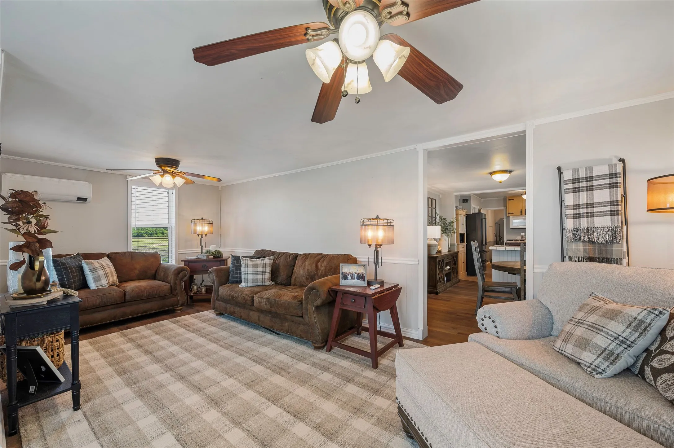 Single Family Residence For Sale in Montague County , 3913 Fm1956, Nocona, Texas 76255, 2 Bedroom, 1 Bathroom, Garage spaces, 1,151 Sqft, built in 1970, mls#21411288, Real Estate Agent in Nocona, Homes For Sale in Montague county, Homes For Sale in Nocona, Realtor in Nocona Texas, Real Estate Brokerage Independent Realty Texas, Luminita Cordes Realtor