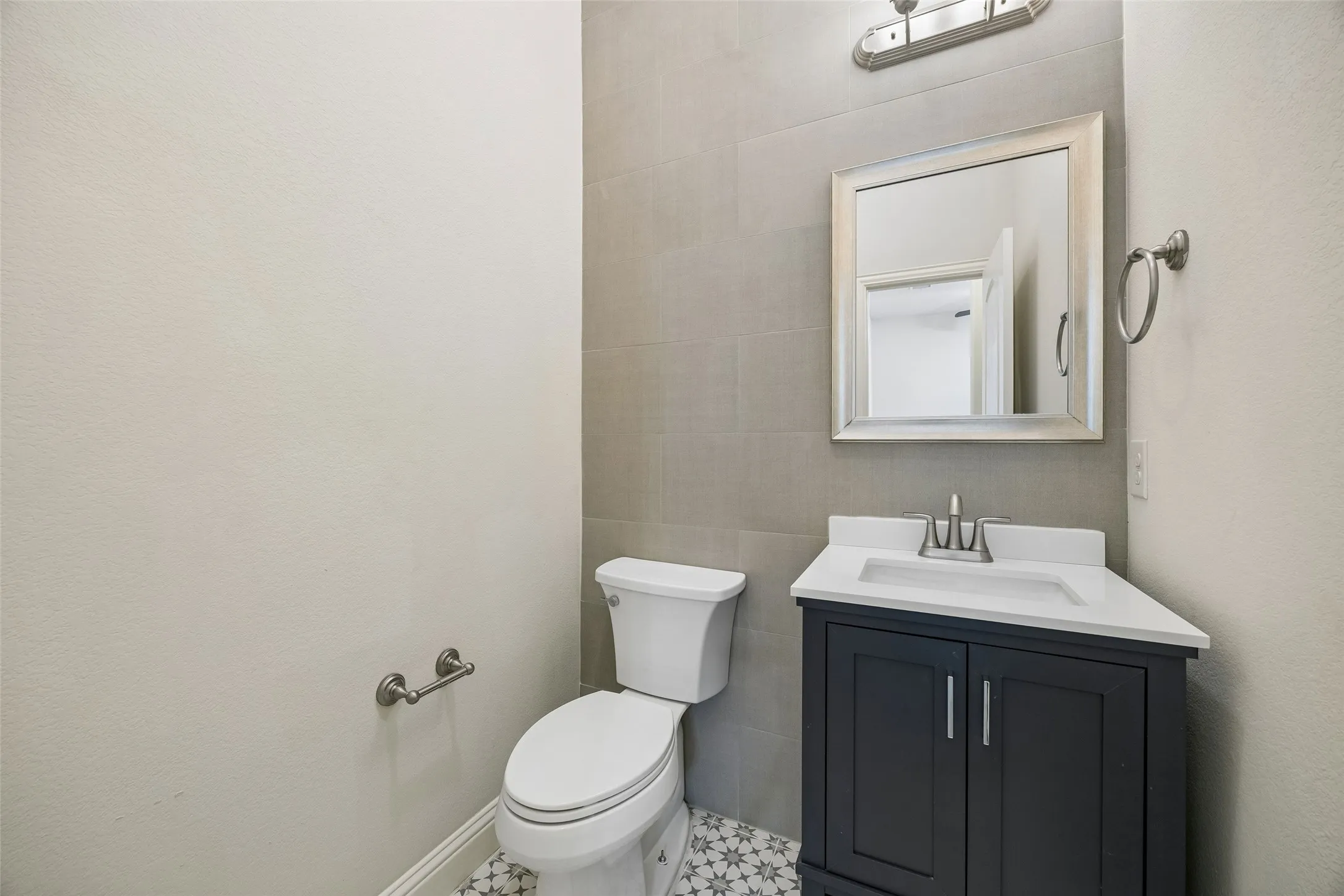 Townhouse For Rent in Tarrant County , 4135 Cascade Sky Drive, Arlington, Texas 76005, 3 Bedroom, 3 Bathroom, 2 Garage spaces, 1,851 Sqft, built in 2014, mls#21409035, Real Estate Agent in Arlington, Homes For Rent in Tarrant county, Homes For Rent in Arlington, Realtor in Arlington Texas, Real Estate Brokerage Independent Realty Texas, Luminita Cordes Realtor