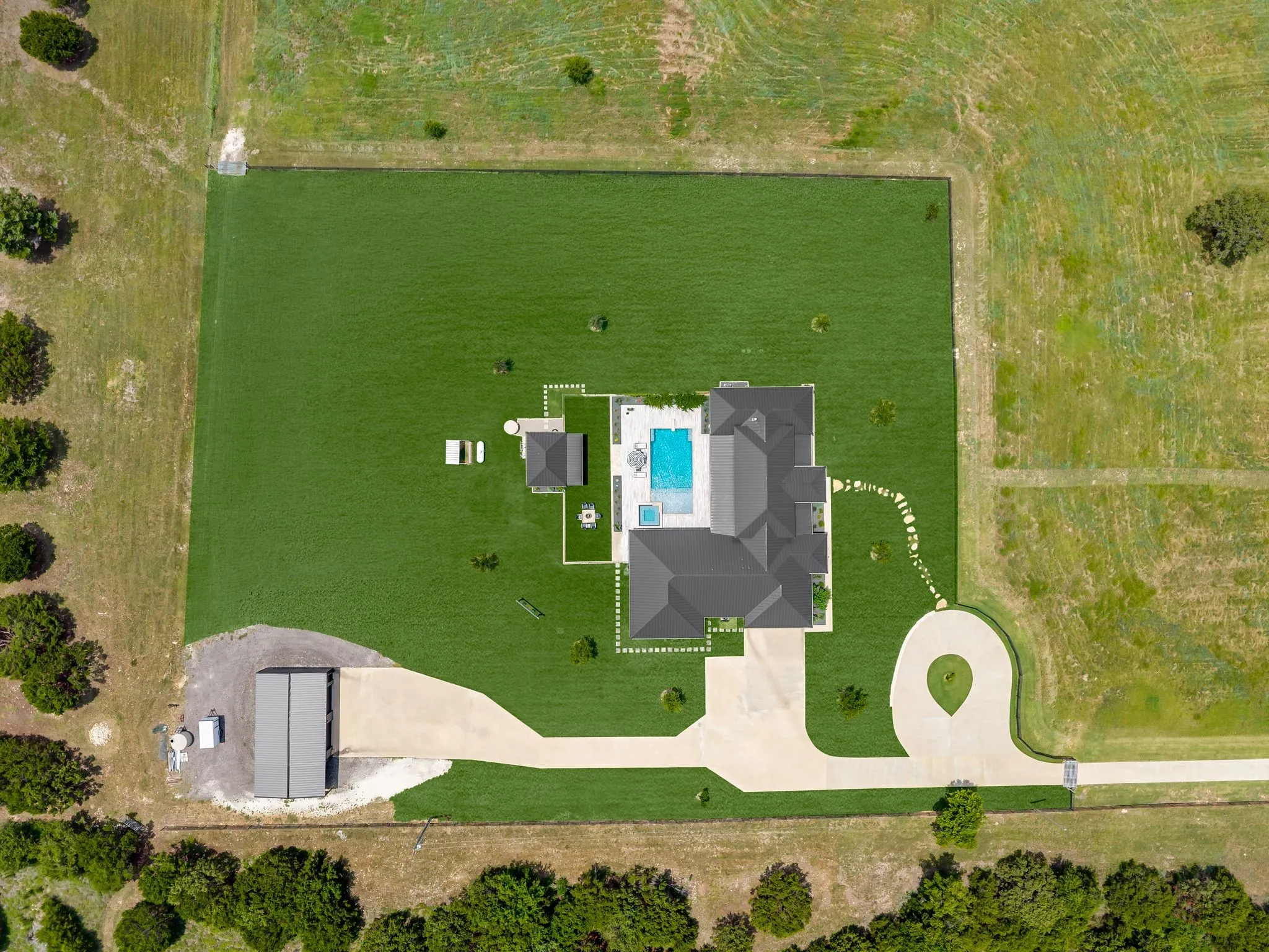 Single Family Residence For Sale in Johnson County , 2145 CR 1227, Cleburne, Texas 76033, 3 Bedroom, 4 Bathroom, 2 Garage spaces, 4,135 Sqft, built in 2021, mls#21411263, Real Estate Agent in Cleburne, Homes For Sale in Johnson county, Homes For Sale in Cleburne, Realtor in Cleburne Texas, Real Estate Brokerage Independent Realty Texas, Luminita Cordes Realtor