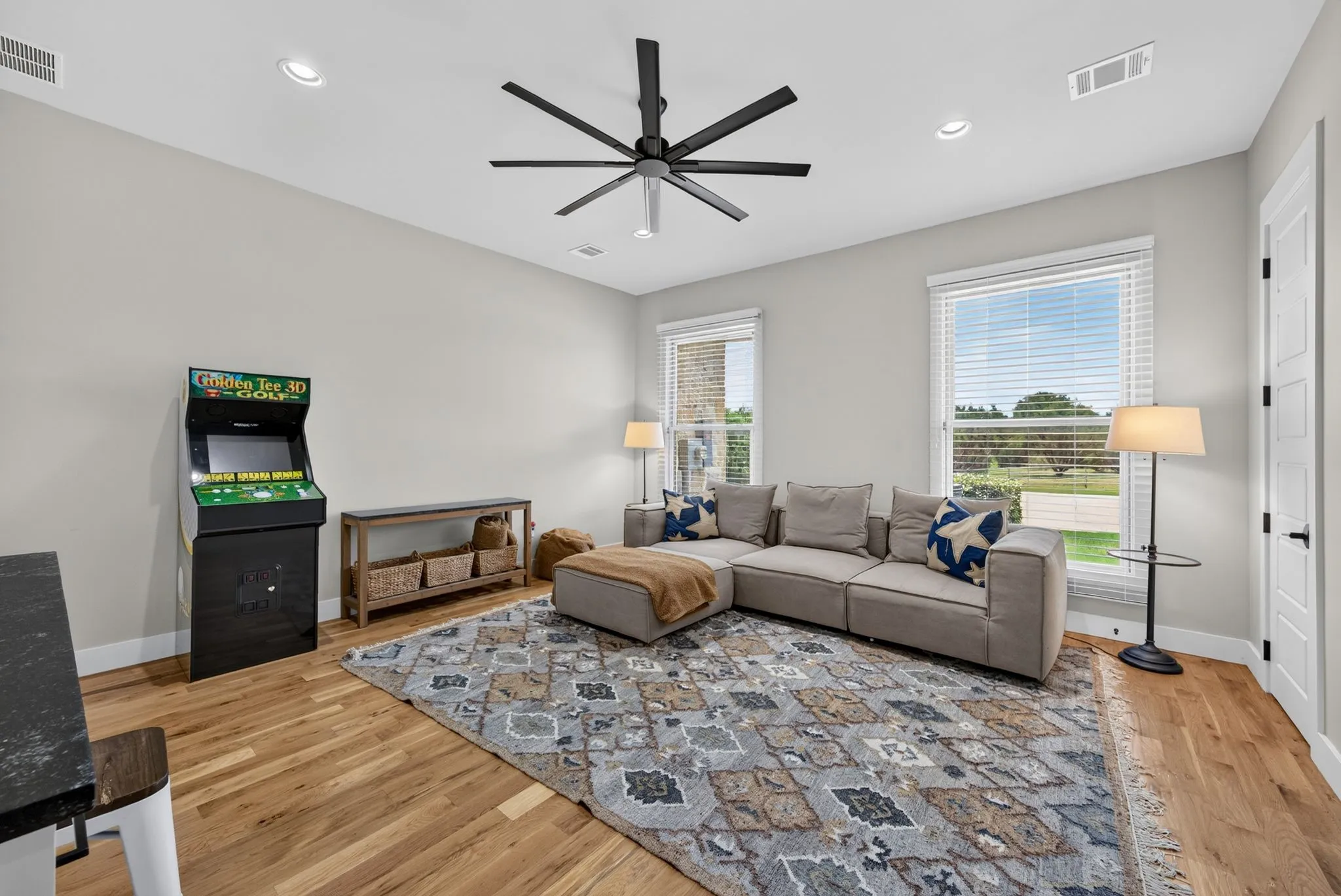 Single Family Residence For Sale in Johnson County , 2145 CR 1227, Cleburne, Texas 76033, 3 Bedroom, 4 Bathroom, 2 Garage spaces, 4,135 Sqft, built in 2021, mls#21411263, Real Estate Agent in Cleburne, Homes For Sale in Johnson county, Homes For Sale in Cleburne, Realtor in Cleburne Texas, Real Estate Brokerage Independent Realty Texas, Luminita Cordes Realtor