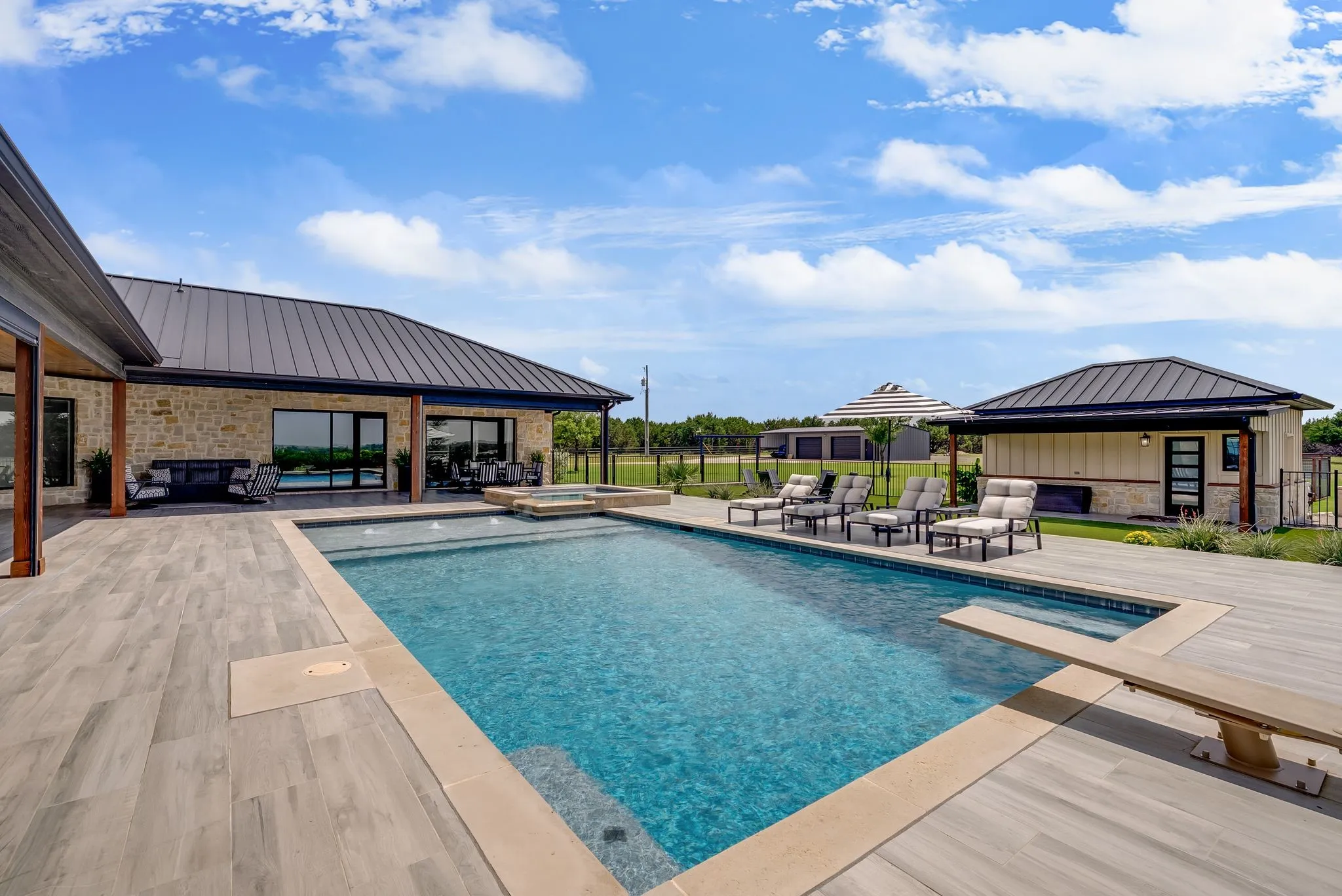 Single Family Residence For Sale in Johnson County , 2145 CR 1227, Cleburne, Texas 76033, 3 Bedroom, 4 Bathroom, 2 Garage spaces, 4,135 Sqft, built in 2021, mls#21411263, Real Estate Agent in Cleburne, Homes For Sale in Johnson county, Homes For Sale in Cleburne, Realtor in Cleburne Texas, Real Estate Brokerage Independent Realty Texas, Luminita Cordes Realtor
