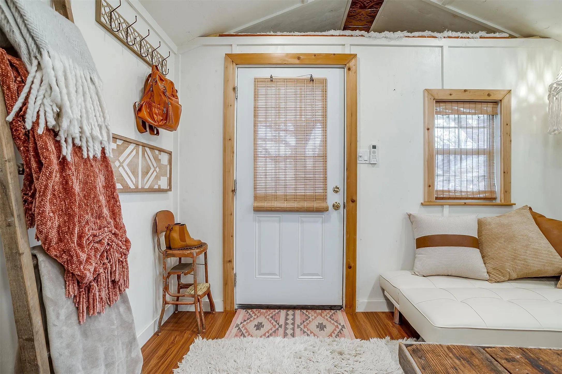 Apartment For Rent in Johnson County , 1809 Whispering Oaks Street B, Burleson, Texas 76028, 1 Bedroom, 1 Bathroom, Garage spaces, 288 Sqft, built in 2022, mls#21411302, Real Estate Agent in Burleson, Homes For Rent in Johnson county, Homes For Rent in Burleson, Realtor in Burleson Texas, Real Estate Brokerage Independent Realty Texas, Luminita Cordes Realtor