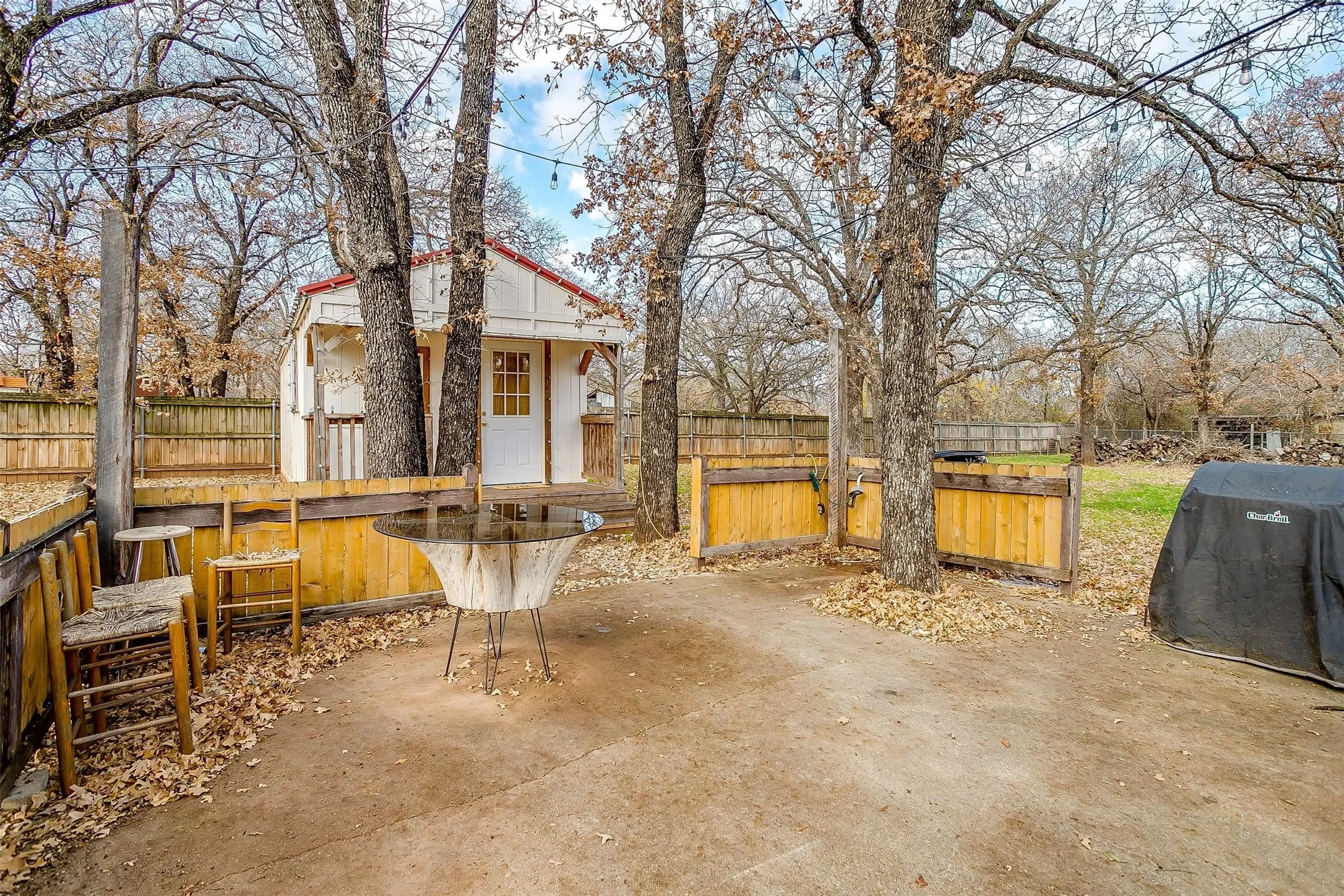 Apartment For Rent in Johnson County , 1809 Whispering Oaks Street B, Burleson, Texas 76028, 1 Bedroom, 1 Bathroom, Garage spaces, 288 Sqft, built in 2022, mls#21411302, Real Estate Agent in Burleson, Homes For Rent in Johnson county, Homes For Rent in Burleson, Realtor in Burleson Texas, Real Estate Brokerage Independent Realty Texas, Luminita Cordes Realtor