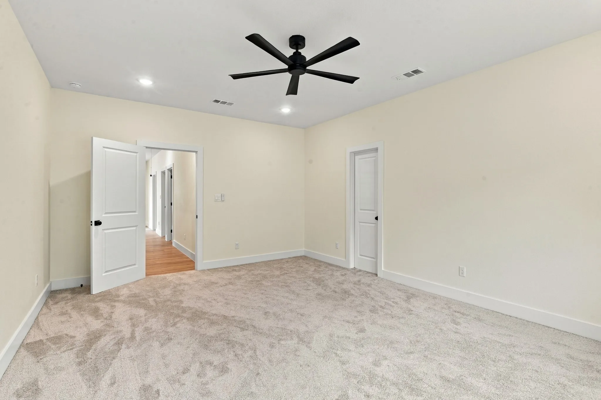 Single Family Residence For Sale in Navarro County , 1400 W 12Th Avenue, Corsicana, Texas 75110, 3 Bedroom, 2 Bathroom, Garage spaces, 1,457 Sqft, built in 2026, mls#21411284, Real Estate Agent in Corsicana, Homes For Sale in Navarro county, Homes For Sale in Corsicana, Realtor in Corsicana Texas, Real Estate Brokerage Independent Realty Texas, Luminita Cordes Realtor