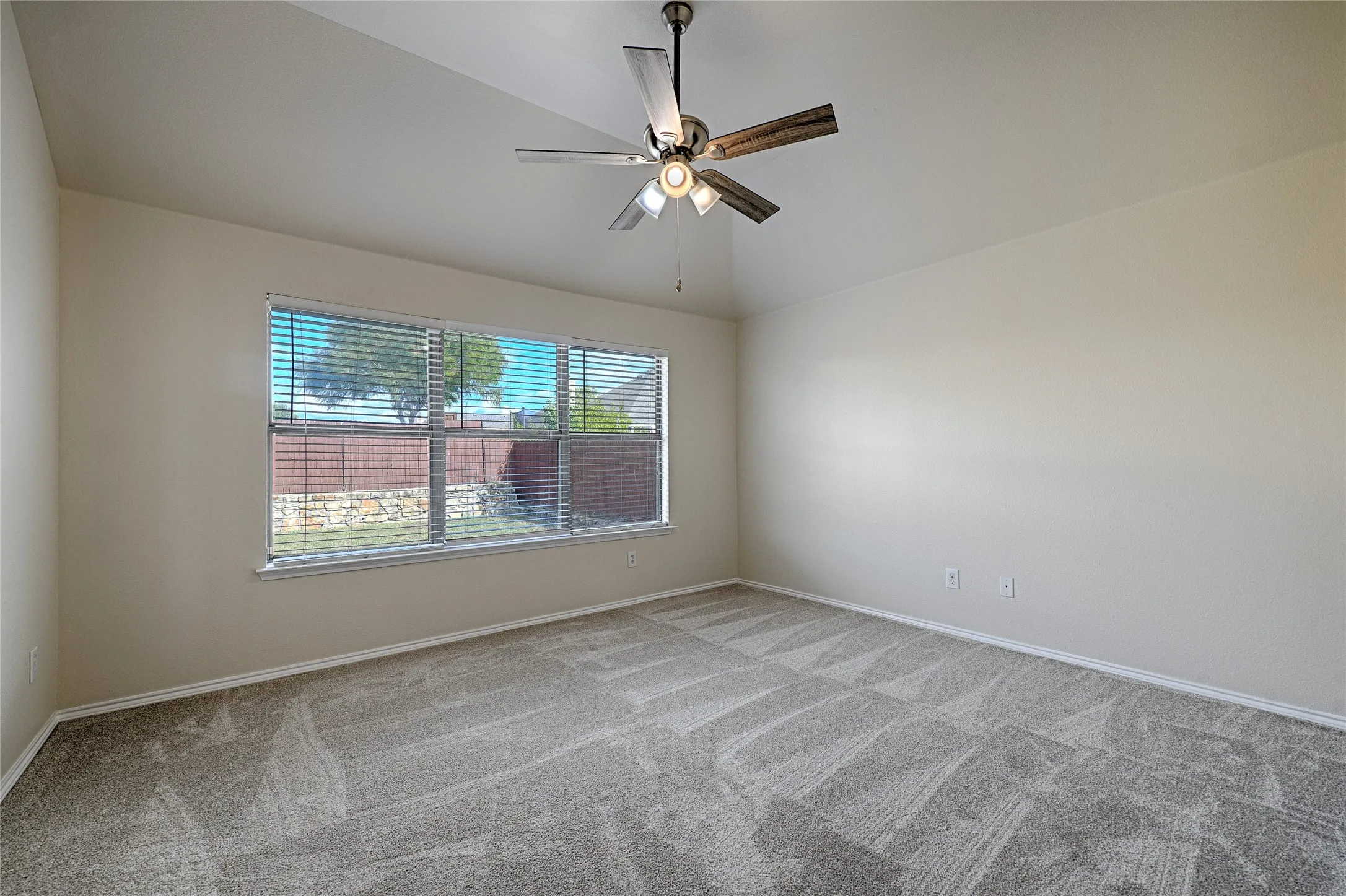Single Family Residence For Sale in Collin County , 1200 Pine Forest Drive, Princeton, Texas 75407, 3 Bedroom, 2 Bathroom, 2 Garage spaces, 1,324 Sqft, built in 2010, mls#21410604, Real Estate Agent in Princeton, Homes For Sale in Collin county, Homes For Sale in Princeton, Realtor in Princeton Texas, Real Estate Brokerage Independent Realty Texas, Luminita Cordes Realtor