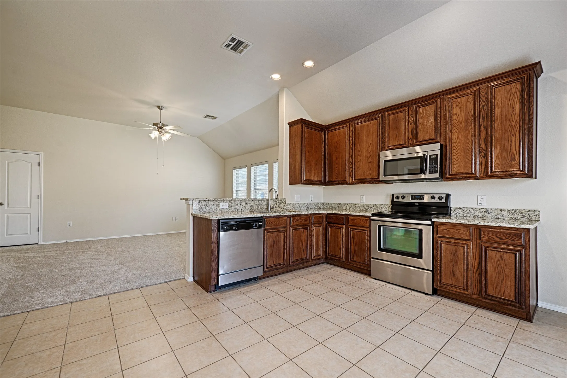 Single Family Residence For Sale in Collin County , 1200 Pine Forest Drive, Princeton, Texas 75407, 3 Bedroom, 2 Bathroom, 2 Garage spaces, 1,324 Sqft, built in 2010, mls#21410604, Real Estate Agent in Princeton, Homes For Sale in Collin county, Homes For Sale in Princeton, Realtor in Princeton Texas, Real Estate Brokerage Independent Realty Texas, Luminita Cordes Realtor