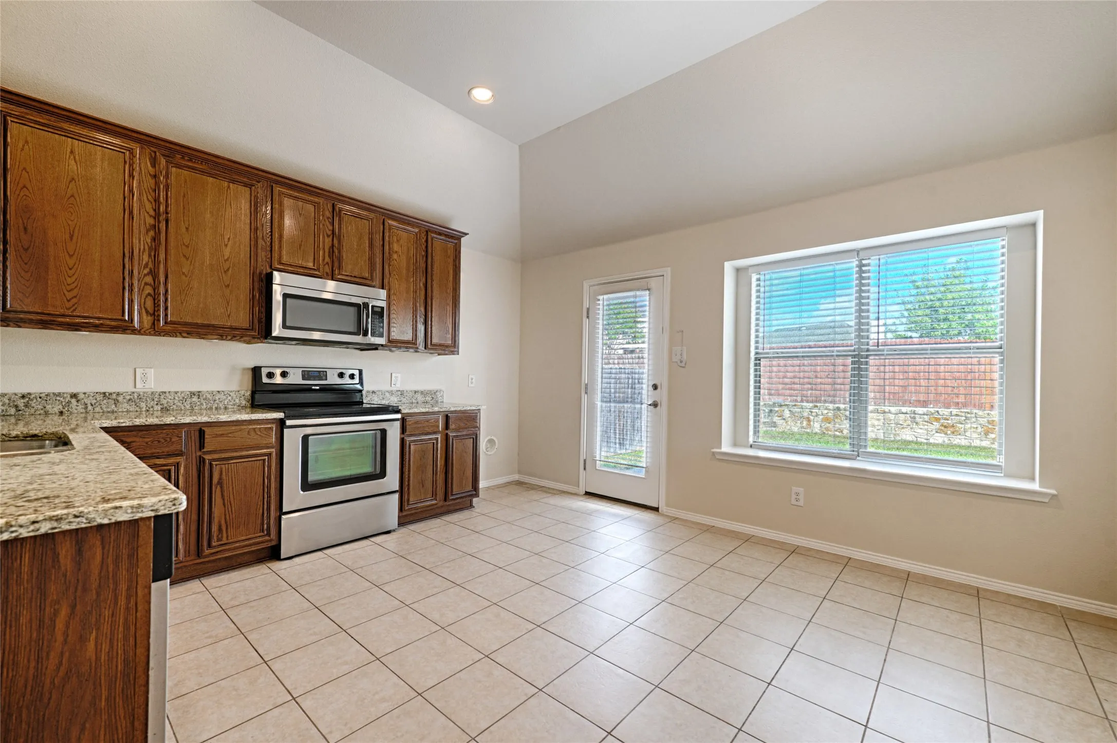 Single Family Residence For Sale in Collin County , 1200 Pine Forest Drive, Princeton, Texas 75407, 3 Bedroom, 2 Bathroom, 2 Garage spaces, 1,324 Sqft, built in 2010, mls#21410604, Real Estate Agent in Princeton, Homes For Sale in Collin county, Homes For Sale in Princeton, Realtor in Princeton Texas, Real Estate Brokerage Independent Realty Texas, Luminita Cordes Realtor