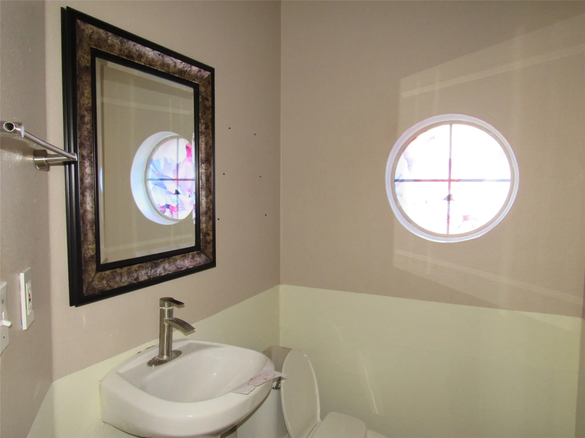 Single Family Residence For Sale in Hill County , 39220 Shadow Ridge Drive, Whitney, Texas 76692, 3 Bedroom, 3 Bathroom, 2 Garage spaces, 2,268 Sqft, built in 2006, mls#21411315, Real Estate Agent in Whitney, Homes For Sale in Hill county, Homes For Sale in Whitney, Realtor in Whitney Texas, Real Estate Brokerage Independent Realty Texas, Luminita Cordes Realtor
