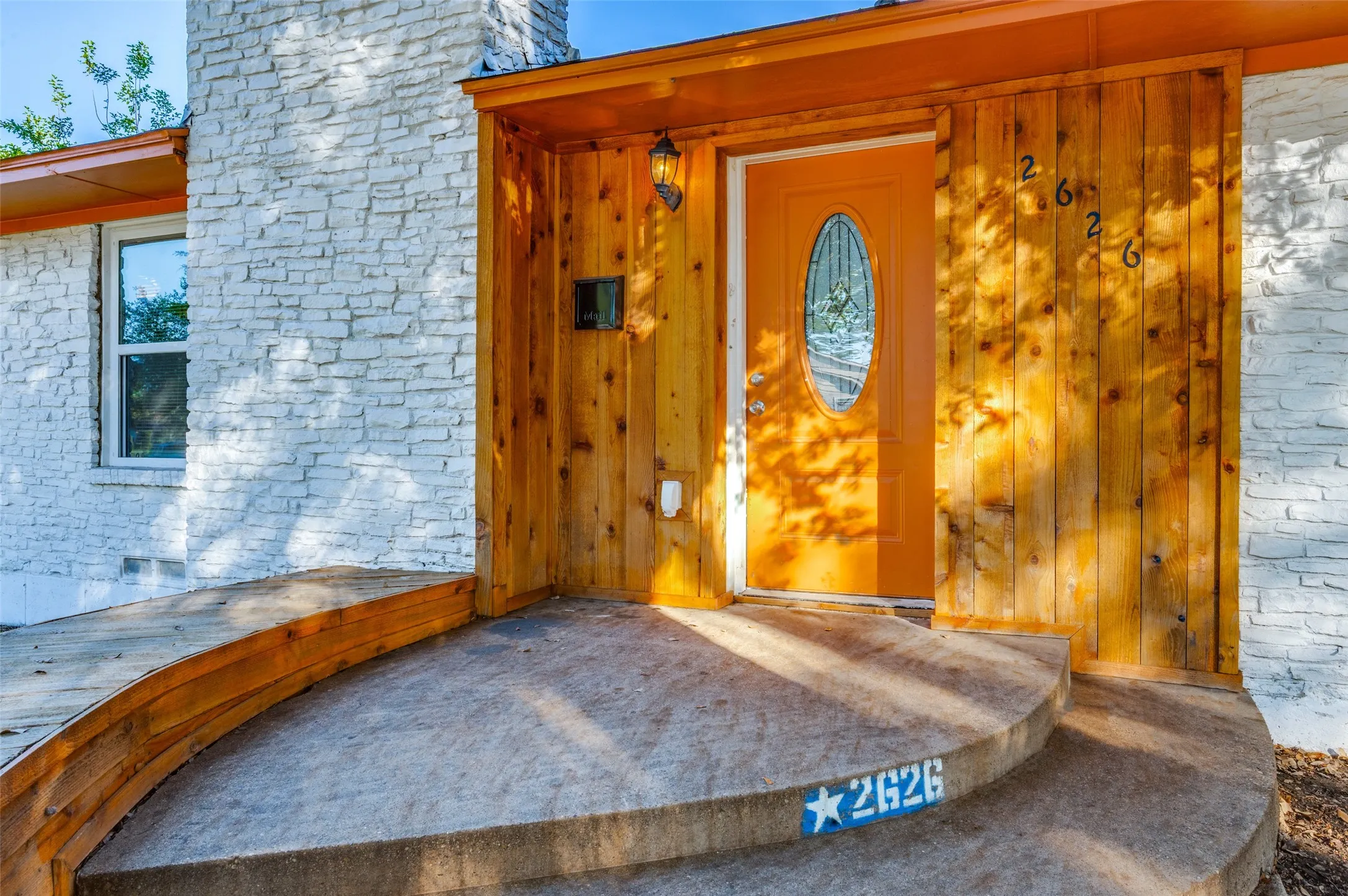 Single Family Residence For Sale in Dallas County , 2626 Crest Avenue, Dallas, Texas 75216, 4 Bedroom, 2 Bathroom, 2 Garage spaces, 1,469 Sqft, built in 1949, mls#21411270, Real Estate Agent in Dallas, Homes For Sale in Dallas county, Homes For Sale in Dallas, Realtor in Dallas Texas, Real Estate Brokerage Independent Realty Texas, Luminita Cordes Realtor