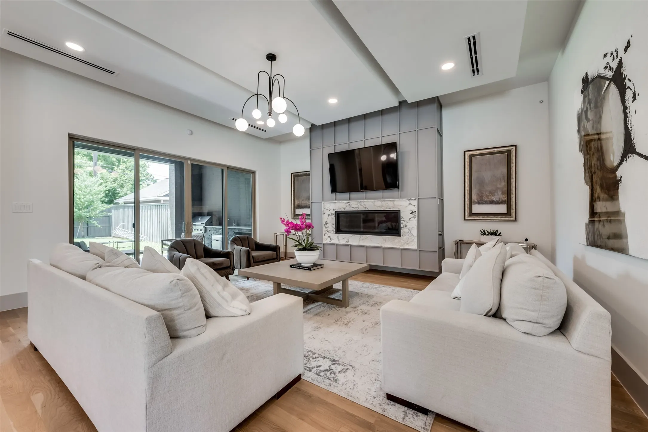 Single Family Residence For Rent in Dallas County , 4528 W Amherst Avenue, Dallas, Texas 75209, 5 Bedroom, 6 Bathroom, 2 Garage spaces, 4,501 Sqft, built in 2019, mls#21411325, Real Estate Agent in Dallas, Homes For Rent in Dallas county, Homes For Rent in Dallas, Realtor in Dallas Texas, Real Estate Brokerage Independent Realty Texas, Luminita Cordes Realtor
