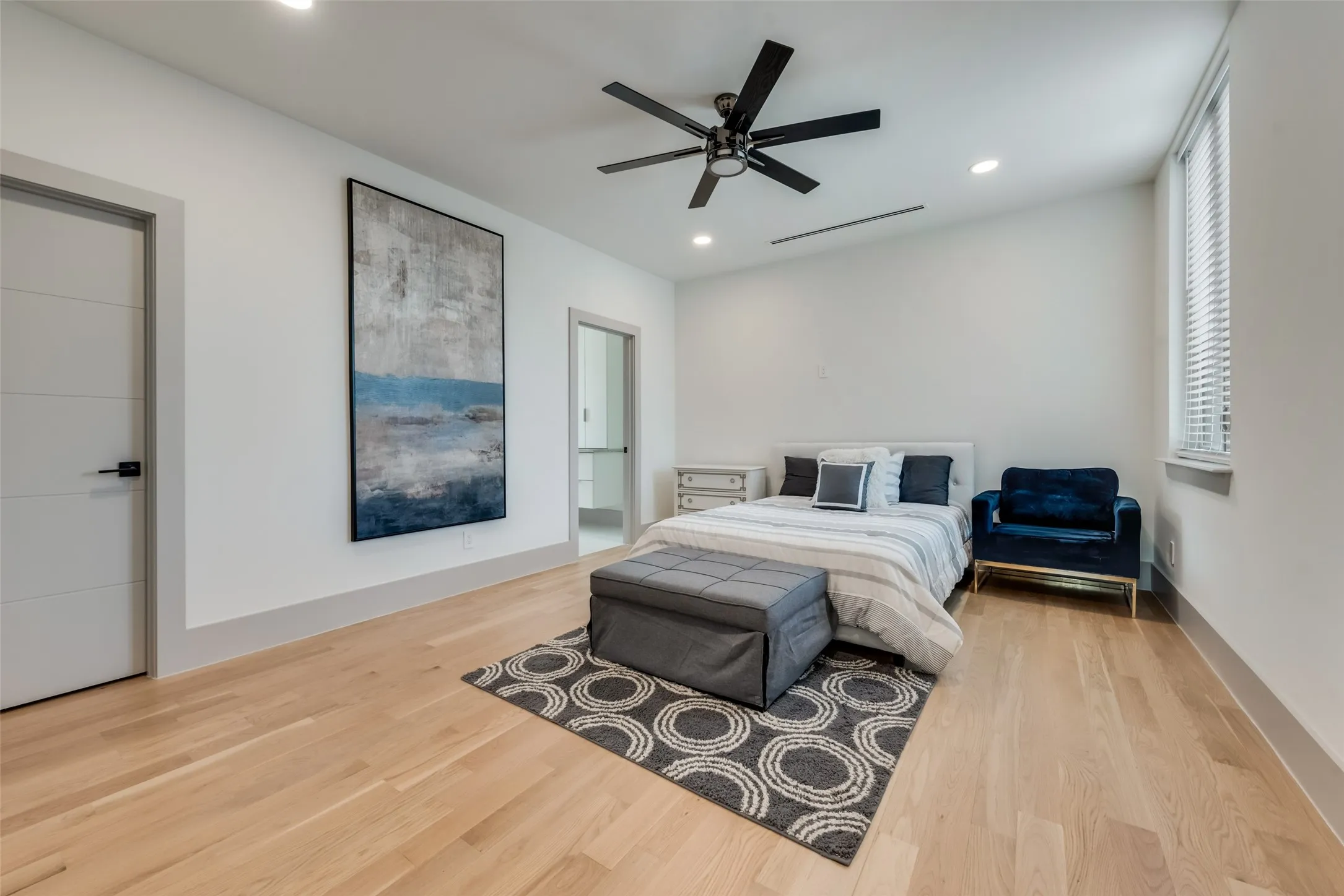 Single Family Residence For Rent in Dallas County , 4528 W Amherst Avenue, Dallas, Texas 75209, 5 Bedroom, 6 Bathroom, 2 Garage spaces, 4,501 Sqft, built in 2019, mls#21411325, Real Estate Agent in Dallas, Homes For Rent in Dallas county, Homes For Rent in Dallas, Realtor in Dallas Texas, Real Estate Brokerage Independent Realty Texas, Luminita Cordes Realtor