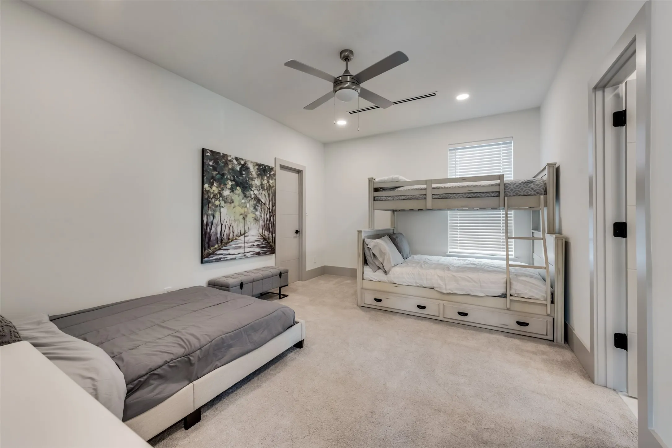 Single Family Residence For Rent in Dallas County , 4528 W Amherst Avenue, Dallas, Texas 75209, 5 Bedroom, 6 Bathroom, 2 Garage spaces, 4,501 Sqft, built in 2019, mls#21411325, Real Estate Agent in Dallas, Homes For Rent in Dallas county, Homes For Rent in Dallas, Realtor in Dallas Texas, Real Estate Brokerage Independent Realty Texas, Luminita Cordes Realtor