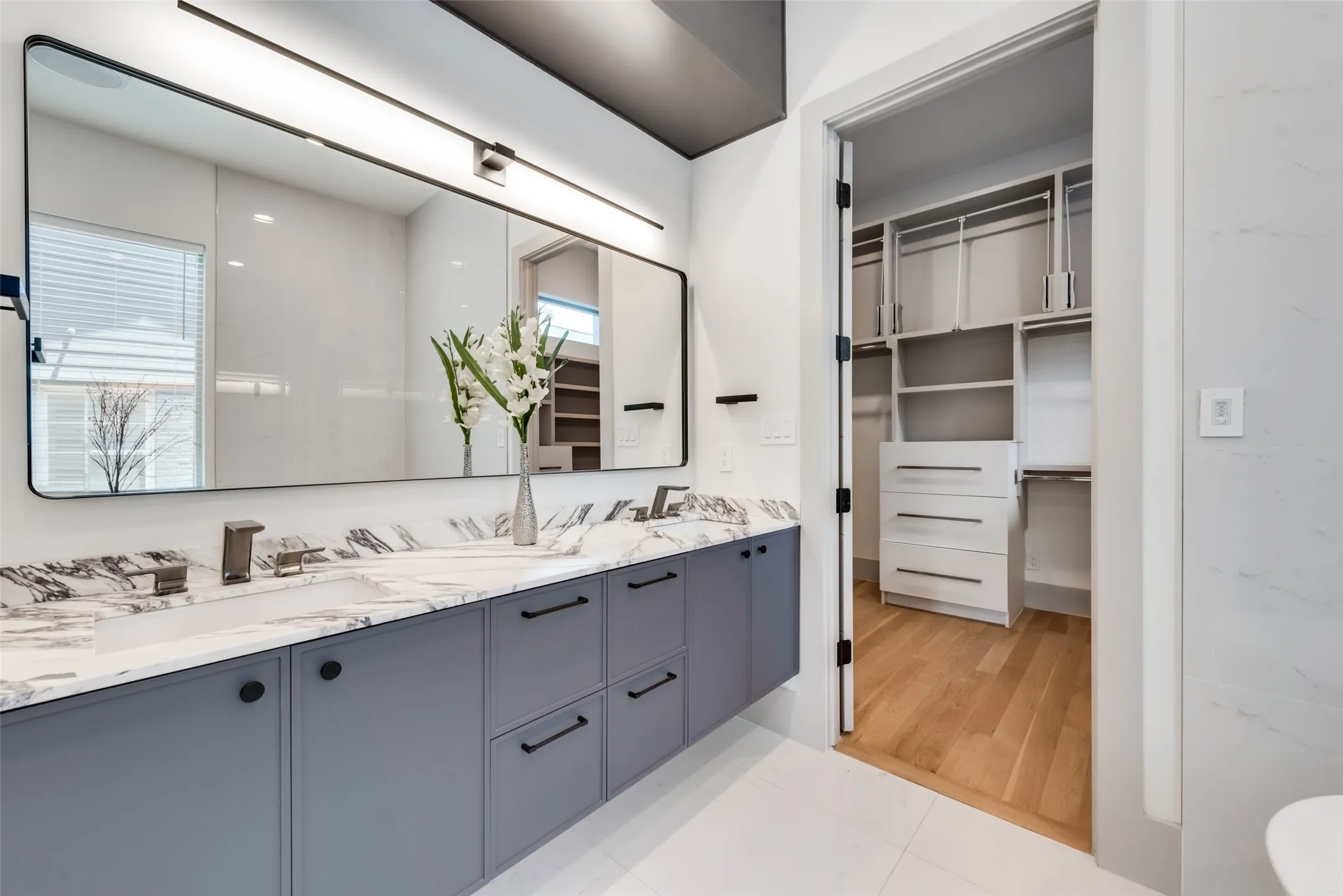 Single Family Residence For Rent in Dallas County , 4528 W Amherst Avenue, Dallas, Texas 75209, 5 Bedroom, 6 Bathroom, 2 Garage spaces, 4,501 Sqft, built in 2019, mls#21411325, Real Estate Agent in Dallas, Homes For Rent in Dallas county, Homes For Rent in Dallas, Realtor in Dallas Texas, Real Estate Brokerage Independent Realty Texas, Luminita Cordes Realtor