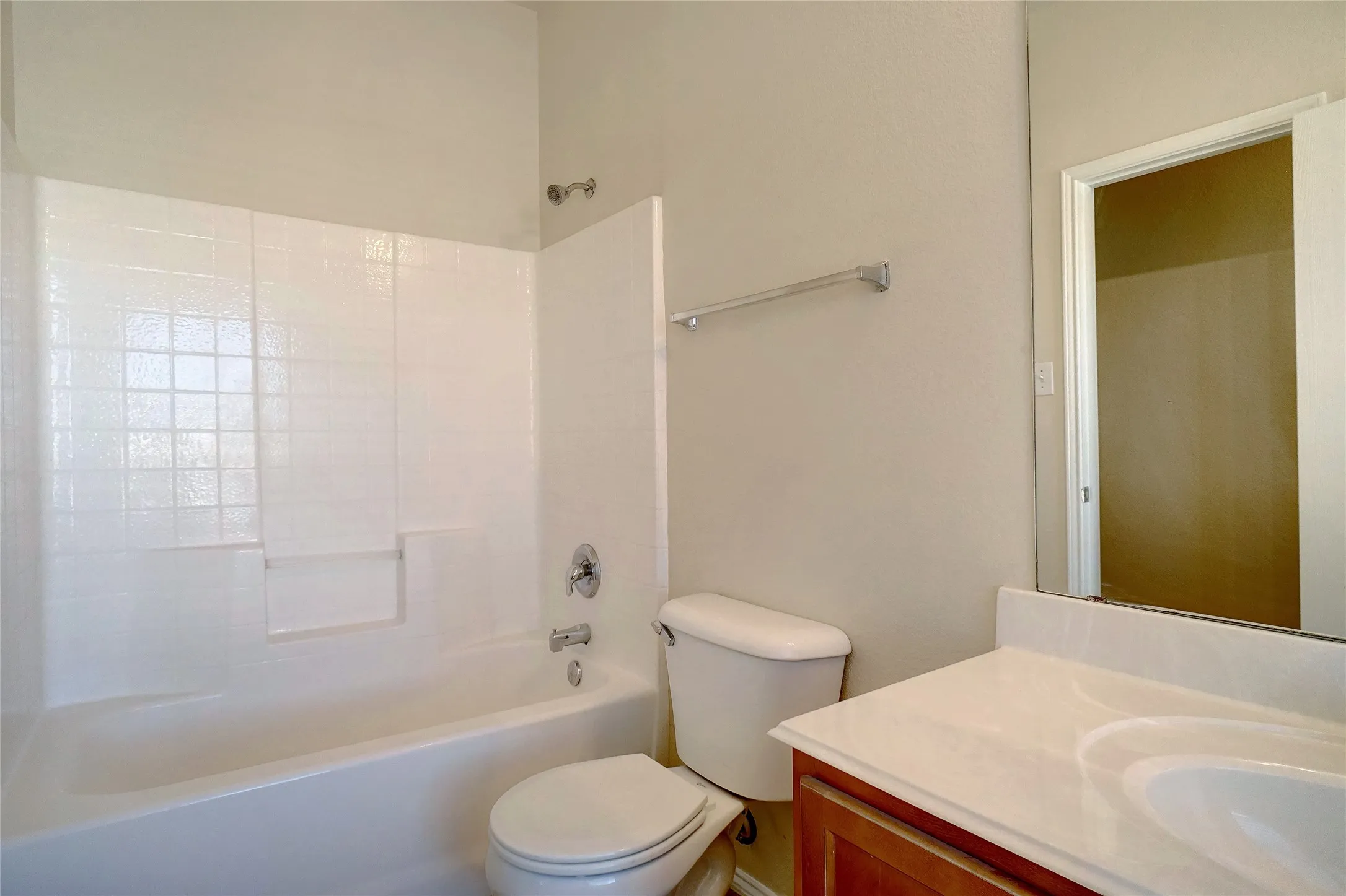 Duplex For Rent in Tarrant County , 7421 Cowhand Court, Fort Worth, Texas 76131, 3 Bedroom, 3 Bathroom, 2 Garage spaces, 1,465 Sqft, built in 2006, mls#21411328, Real Estate Agent in Fort Worth, Homes For Rent in Tarrant county, Homes For Rent in Fort Worth, Realtor in Fort Worth Texas, Real Estate Brokerage Independent Realty Texas, Luminita Cordes Realtor