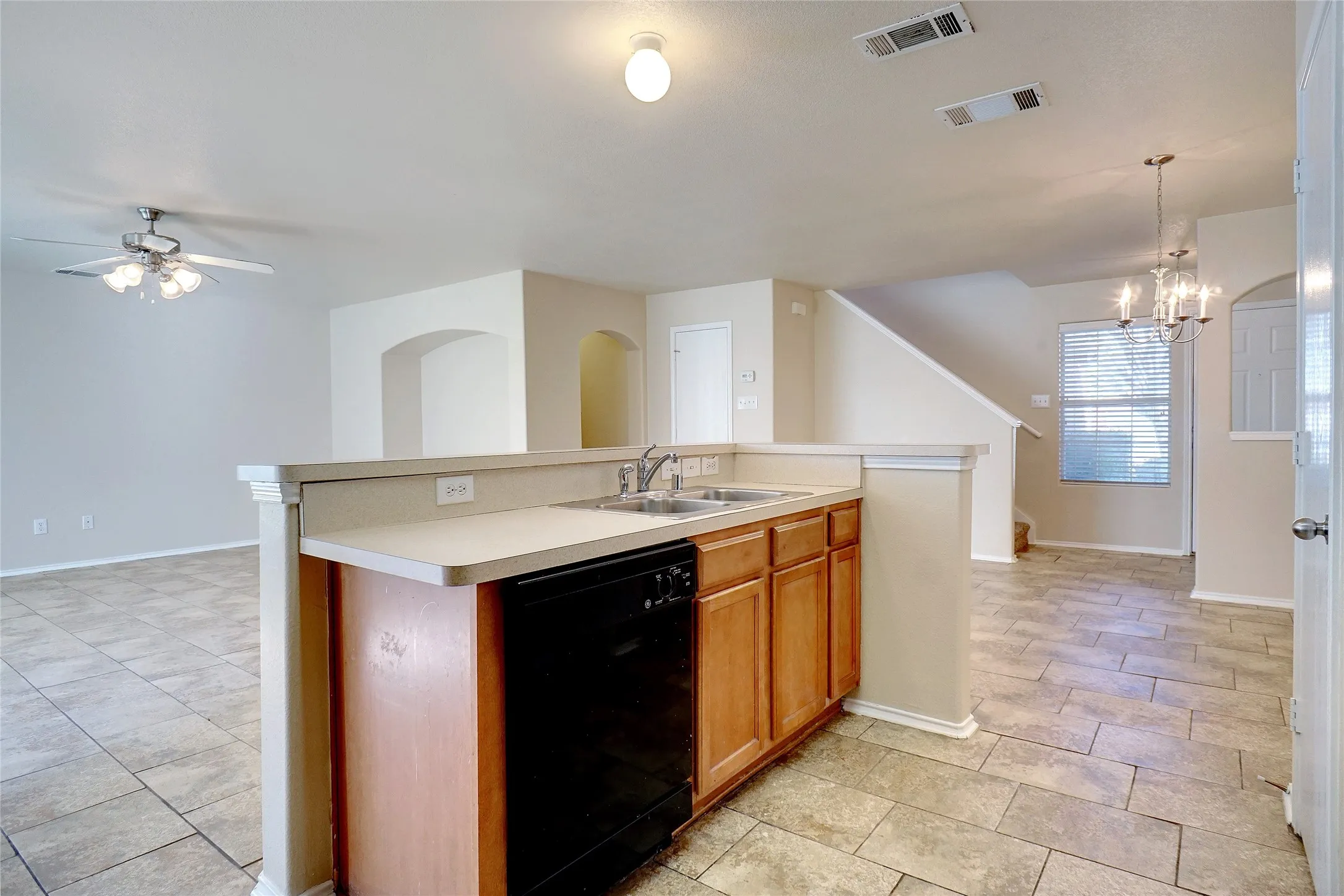 Duplex For Rent in Tarrant County , 7421 Cowhand Court, Fort Worth, Texas 76131, 3 Bedroom, 3 Bathroom, 2 Garage spaces, 1,465 Sqft, built in 2006, mls#21411328, Real Estate Agent in Fort Worth, Homes For Rent in Tarrant county, Homes For Rent in Fort Worth, Realtor in Fort Worth Texas, Real Estate Brokerage Independent Realty Texas, Luminita Cordes Realtor