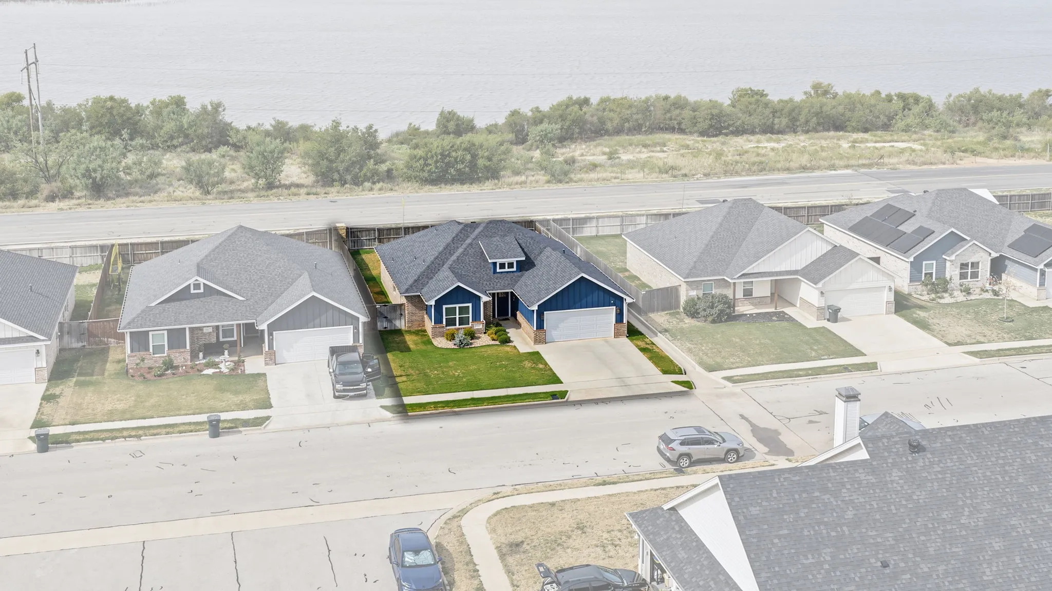 Single Family Residence For Sale in Taylor County , 7420 Lake Ridge Parkway, Abilene, Texas 79602, 3 Bedroom, 2 Bathroom, 2 Garage spaces, 1,632 Sqft, built in 2021, mls#21384311, Real Estate Agent in Abilene, Homes For Sale in Taylor county, Homes For Sale in Abilene, Realtor in Abilene Texas, Real Estate Brokerage Independent Realty Texas, Luminita Cordes Realtor