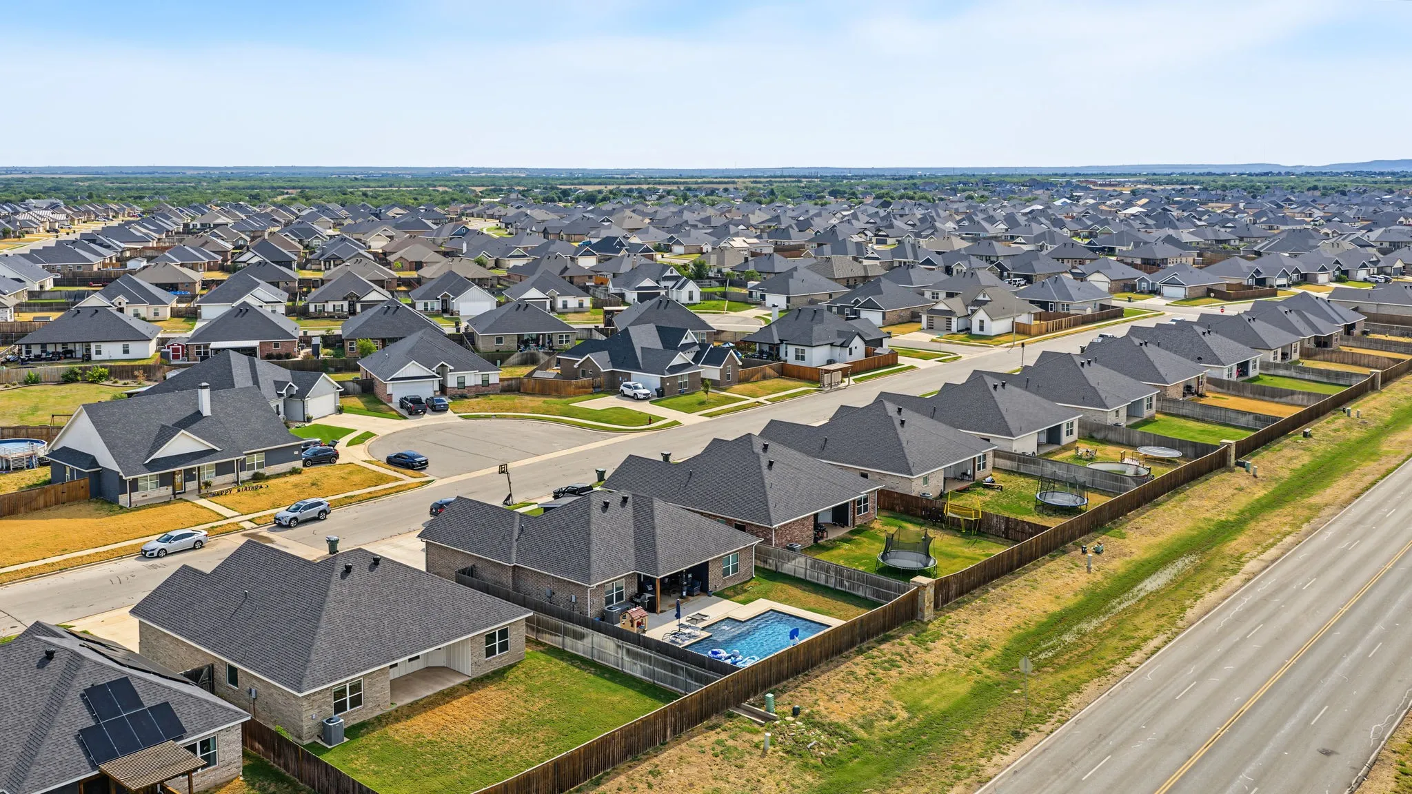 Single Family Residence For Sale in Taylor County , 7420 Lake Ridge Parkway, Abilene, Texas 79602, 3 Bedroom, 2 Bathroom, 2 Garage spaces, 1,632 Sqft, built in 2021, mls#21384311, Real Estate Agent in Abilene, Homes For Sale in Taylor county, Homes For Sale in Abilene, Realtor in Abilene Texas, Real Estate Brokerage Independent Realty Texas, Luminita Cordes Realtor