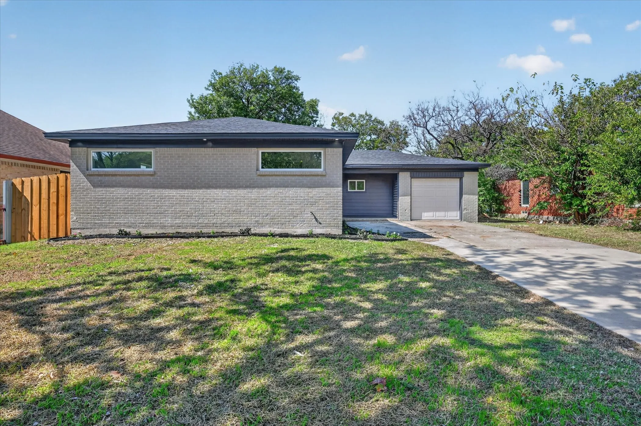 Single Family Residence For Sale in Dallas County , 2009 Las Cruces Lane, Dallas, Texas 75217, 4 Bedroom, 2 Bathroom, 1 Garage spaces, 1,462 Sqft, built in 1954, mls#21411314, Real Estate Agent in Dallas, Homes For Sale in Dallas county, Homes For Sale in Dallas, Realtor in Dallas Texas, Real Estate Brokerage Independent Realty Texas, Luminita Cordes Realtor