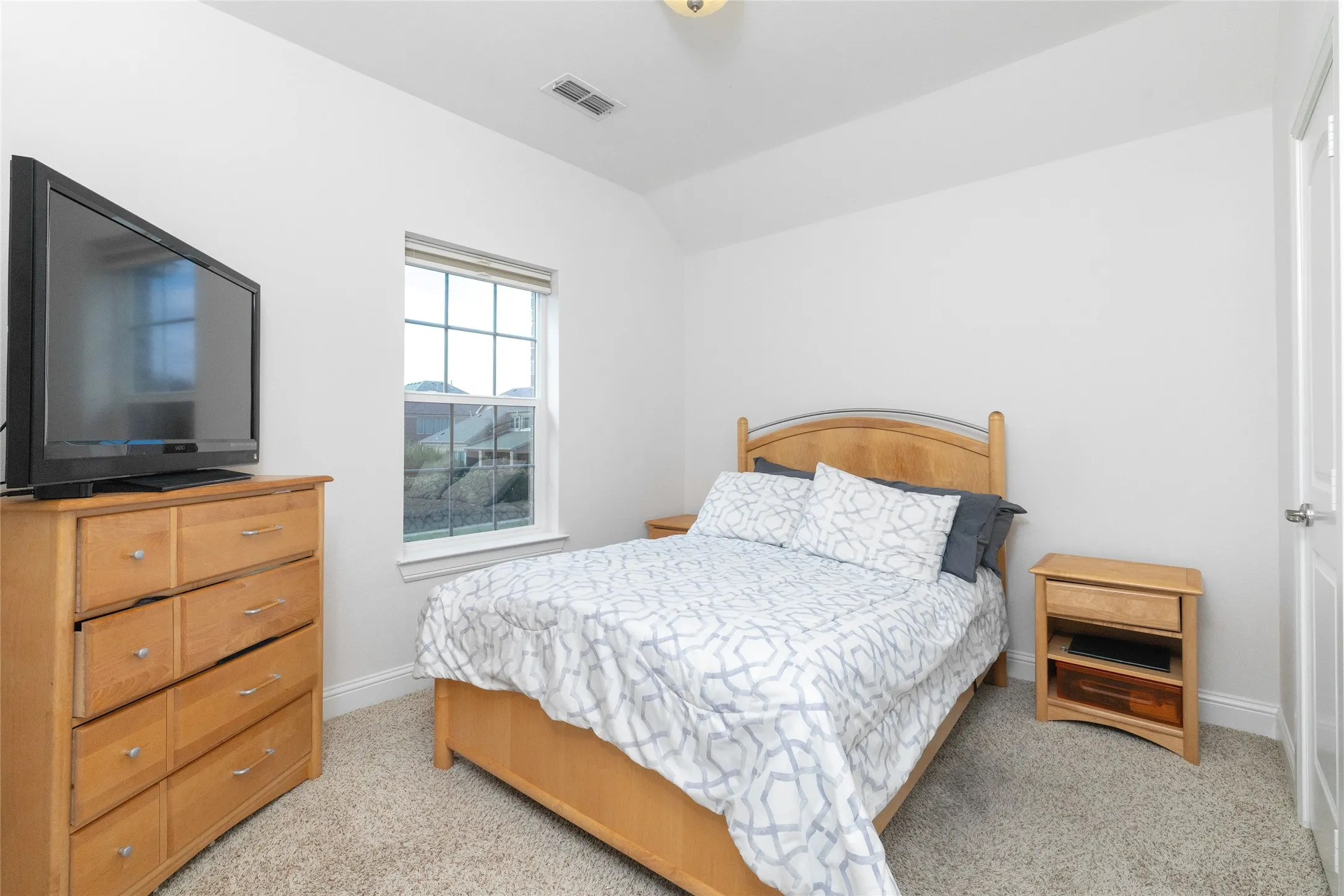 Single Family Residence For Sale in Tarrant County , 501 Rawhide Path, Keller, Texas 76248, 4 Bedroom, 3 Bathroom, 3 Garage spaces, 4,234 Sqft, built in 2015, mls#21408243, Real Estate Agent in Keller, Homes For Sale in Tarrant county, Homes For Sale in Keller, Realtor in Keller Texas, Real Estate Brokerage Independent Realty Texas, Luminita Cordes Realtor