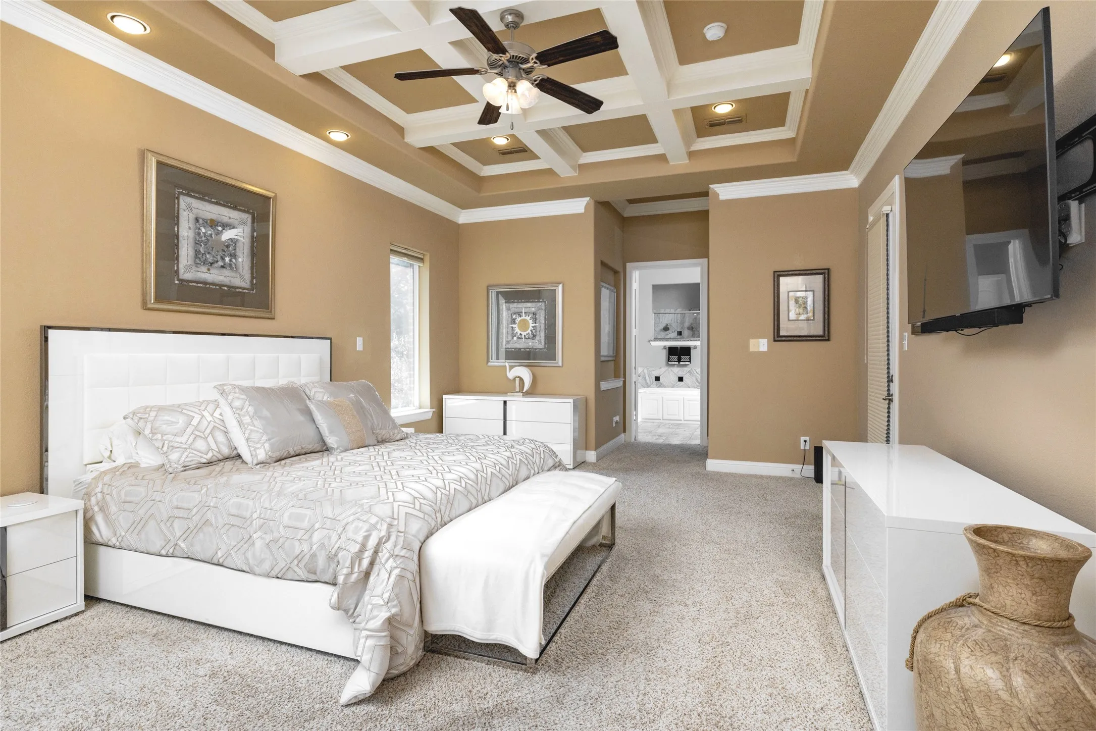 Single Family Residence For Sale in Tarrant County , 501 Rawhide Path, Keller, Texas 76248, 4 Bedroom, 3 Bathroom, 3 Garage spaces, 4,234 Sqft, built in 2015, mls#21408243, Real Estate Agent in Keller, Homes For Sale in Tarrant county, Homes For Sale in Keller, Realtor in Keller Texas, Real Estate Brokerage Independent Realty Texas, Luminita Cordes Realtor