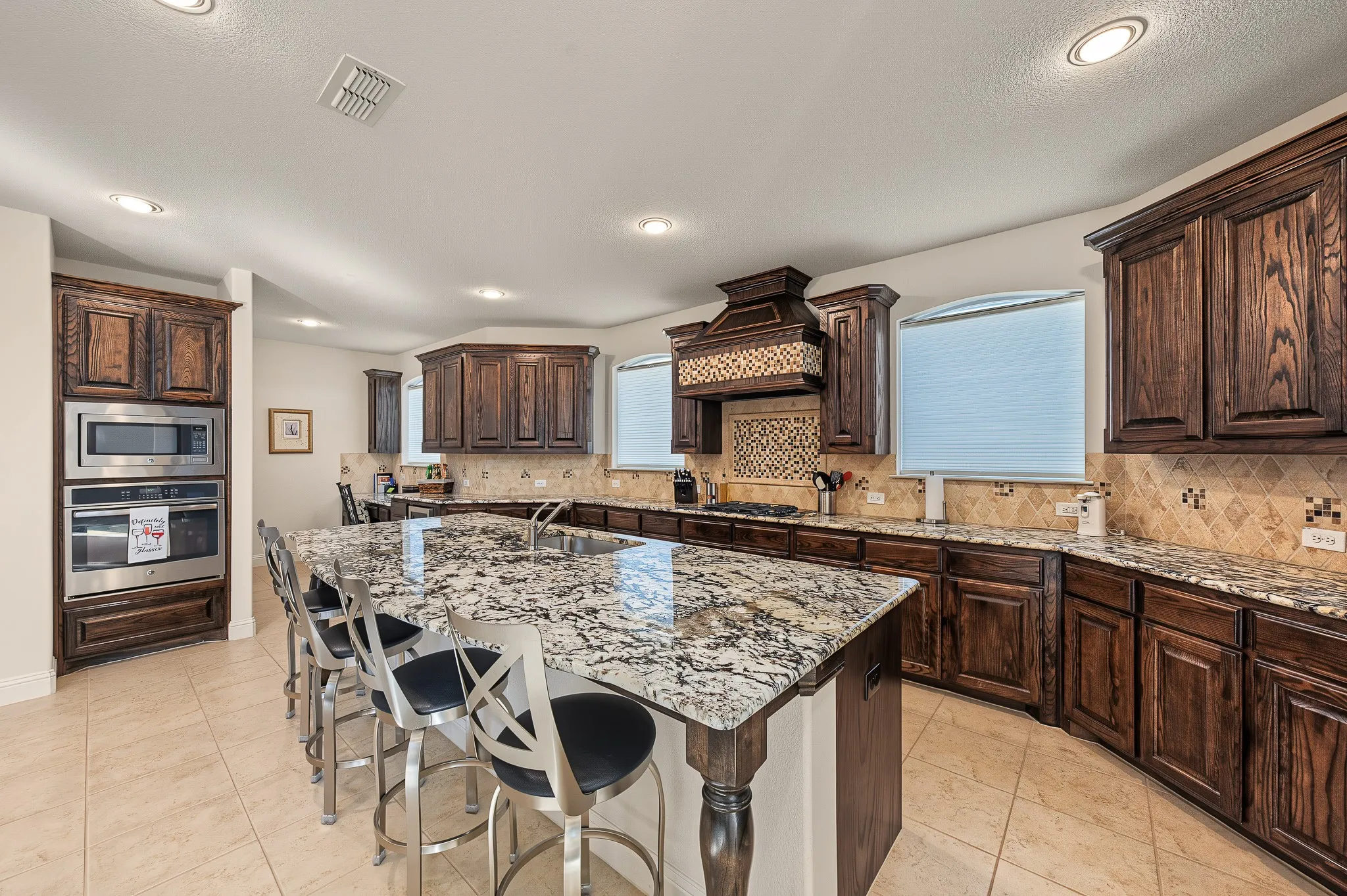 Single Family Residence For Sale in Tarrant County , 501 Rawhide Path, Keller, Texas 76248, 4 Bedroom, 3 Bathroom, 3 Garage spaces, 4,234 Sqft, built in 2015, mls#21408243, Real Estate Agent in Keller, Homes For Sale in Tarrant county, Homes For Sale in Keller, Realtor in Keller Texas, Real Estate Brokerage Independent Realty Texas, Luminita Cordes Realtor