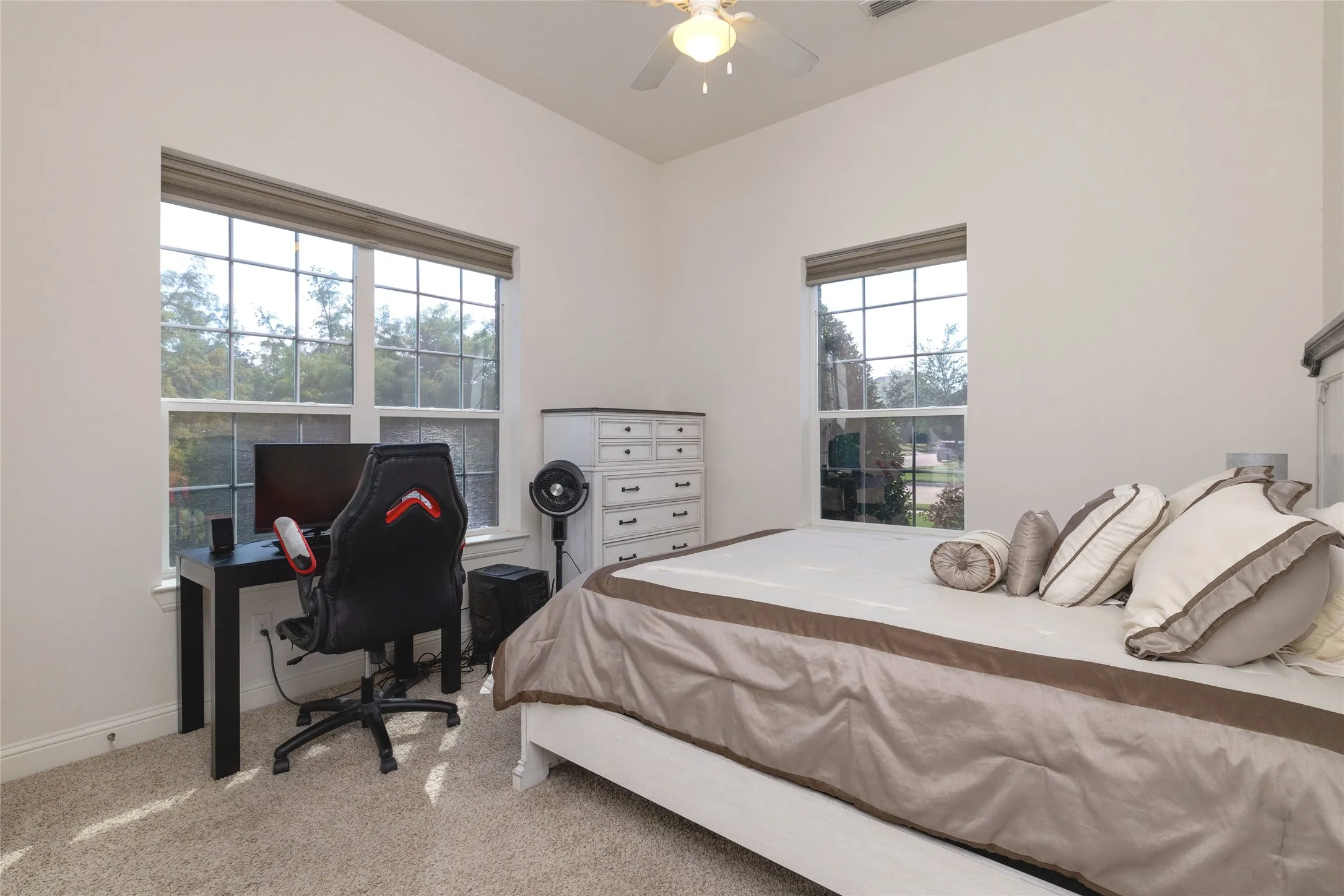 Single Family Residence For Sale in Tarrant County , 501 Rawhide Path, Keller, Texas 76248, 4 Bedroom, 3 Bathroom, 3 Garage spaces, 4,234 Sqft, built in 2015, mls#21408243, Real Estate Agent in Keller, Homes For Sale in Tarrant county, Homes For Sale in Keller, Realtor in Keller Texas, Real Estate Brokerage Independent Realty Texas, Luminita Cordes Realtor