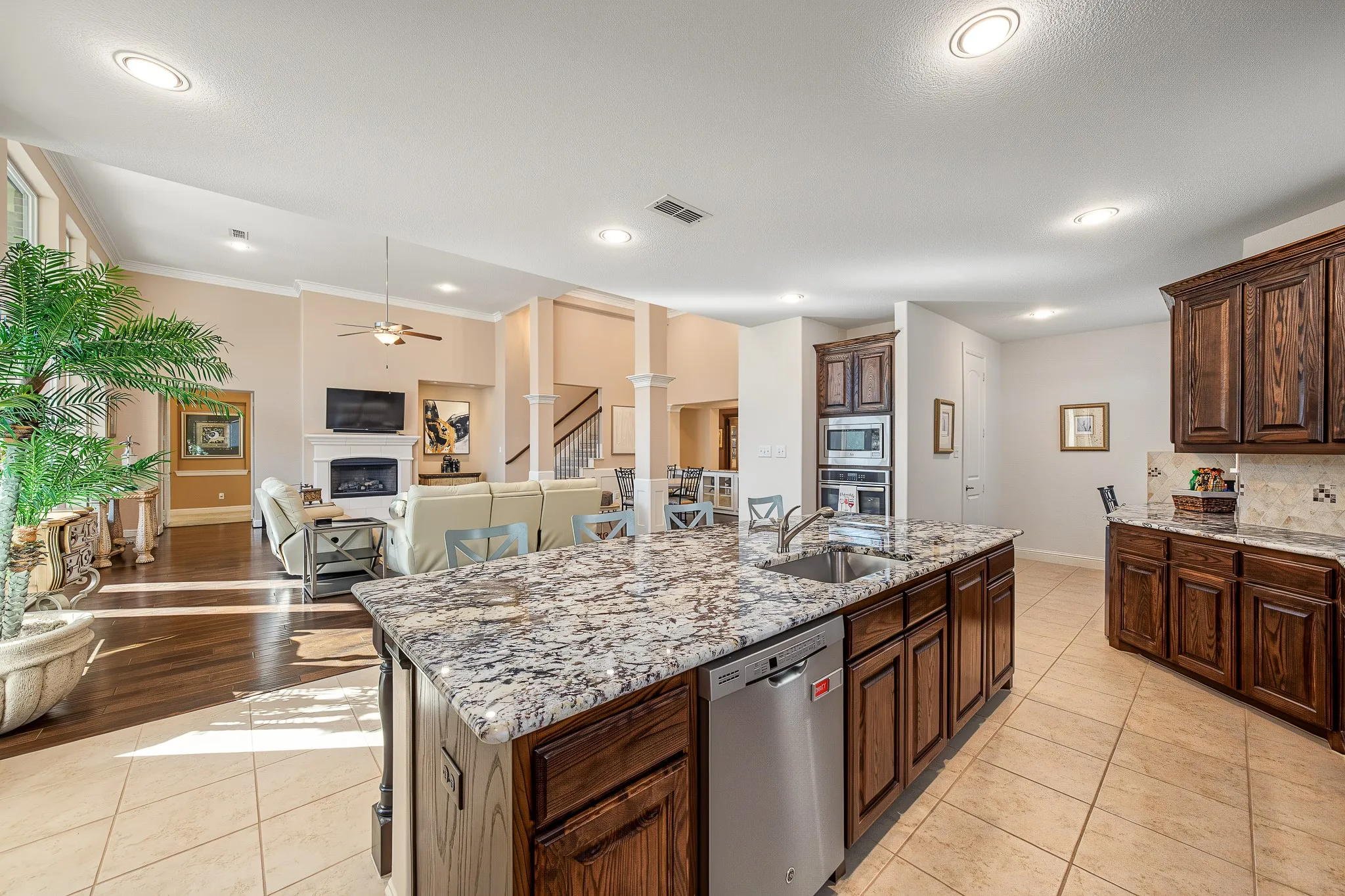 Single Family Residence For Sale in Tarrant County , 501 Rawhide Path, Keller, Texas 76248, 4 Bedroom, 3 Bathroom, 3 Garage spaces, 4,234 Sqft, built in 2015, mls#21408243, Real Estate Agent in Keller, Homes For Sale in Tarrant county, Homes For Sale in Keller, Realtor in Keller Texas, Real Estate Brokerage Independent Realty Texas, Luminita Cordes Realtor