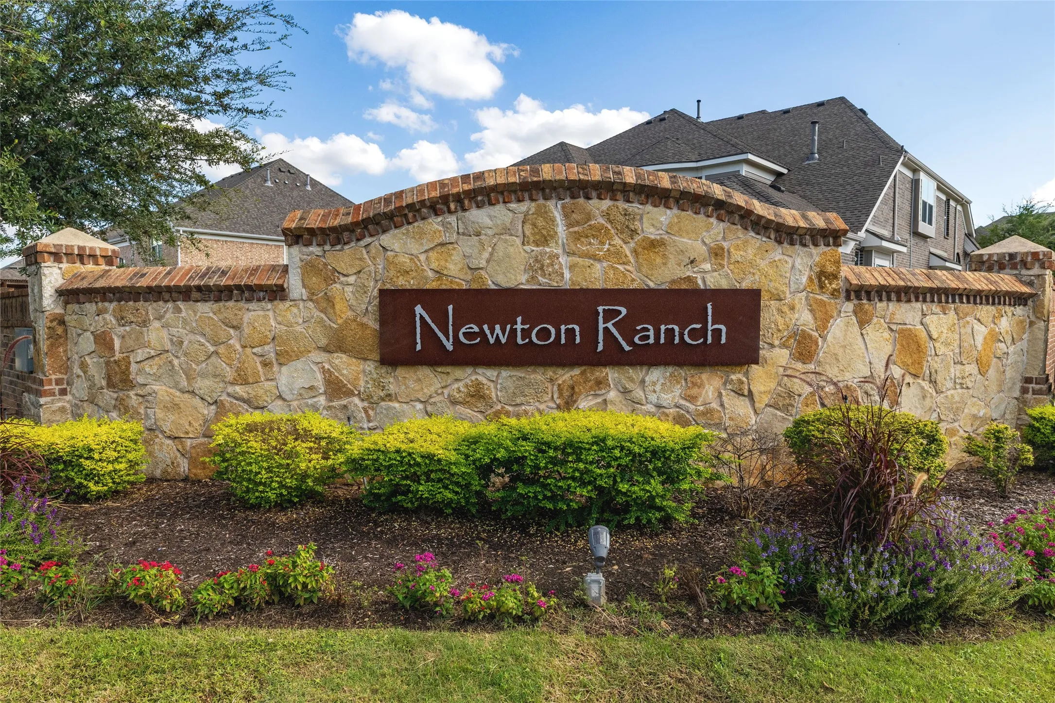 Single Family Residence For Sale in Tarrant County , 501 Rawhide Path, Keller, Texas 76248, 4 Bedroom, 3 Bathroom, 3 Garage spaces, 4,234 Sqft, built in 2015, mls#21408243, Real Estate Agent in Keller, Homes For Sale in Tarrant county, Homes For Sale in Keller, Realtor in Keller Texas, Real Estate Brokerage Independent Realty Texas, Luminita Cordes Realtor