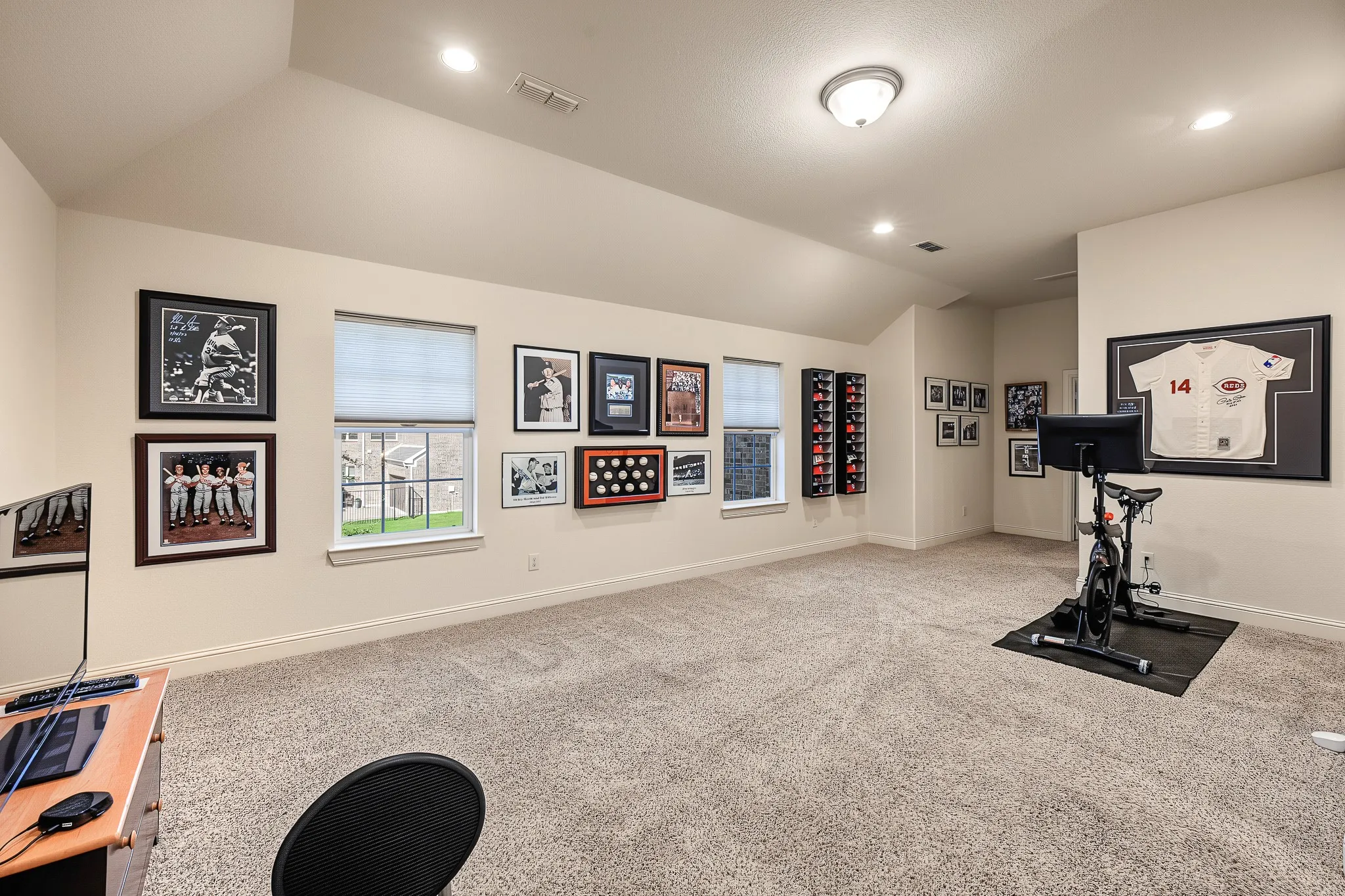Single Family Residence For Sale in Tarrant County , 501 Rawhide Path, Keller, Texas 76248, 4 Bedroom, 3 Bathroom, 3 Garage spaces, 4,234 Sqft, built in 2015, mls#21408243, Real Estate Agent in Keller, Homes For Sale in Tarrant county, Homes For Sale in Keller, Realtor in Keller Texas, Real Estate Brokerage Independent Realty Texas, Luminita Cordes Realtor