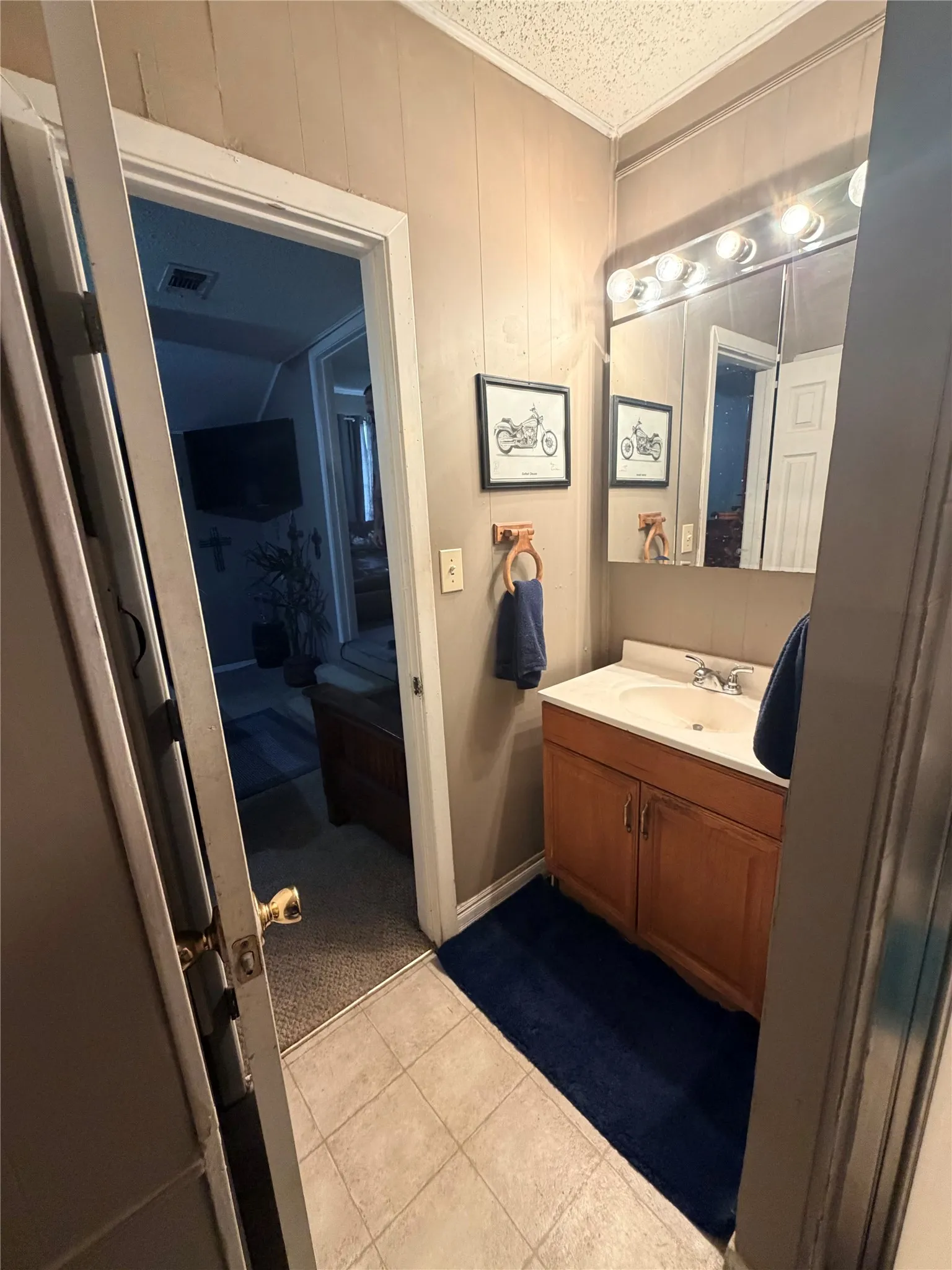 Single Family Residence For Sale in Tarrant County , 2725 San Benito Street, Sansom Park, Texas 76114, 3 Bedroom, 2 Bathroom, Garage spaces, 1,134 Sqft, built in 1950, mls#21410790, Real Estate Agent in Sansom Park, Homes For Sale in Tarrant county, Homes For Sale in Sansom Park, Realtor in Sansom Park Texas, Real Estate Brokerage Independent Realty Texas, Luminita Cordes Realtor
