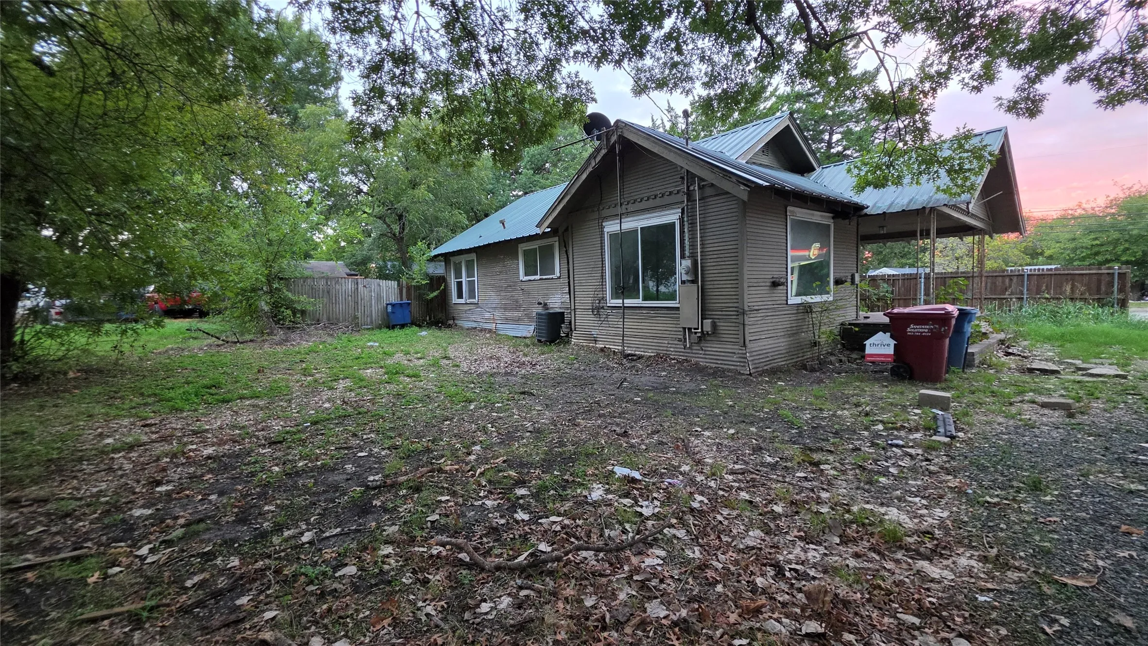 Single Family Residence For Sale in Collin County , 104 Short Street, Farmersville, Texas 75442, 2 Bedroom, 1 Bathroom, Garage spaces, 1,018 Sqft, built in 1960, mls#21411336, Real Estate Agent in Farmersville, Homes For Sale in Collin county, Homes For Sale in Farmersville, Realtor in Farmersville Texas, Real Estate Brokerage Independent Realty Texas, Luminita Cordes Realtor