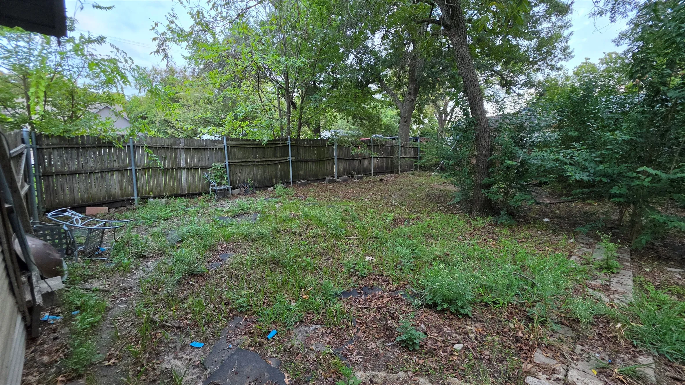 Single Family Residence For Sale in Collin County , 104 Short Street, Farmersville, Texas 75442, 2 Bedroom, 1 Bathroom, Garage spaces, 1,018 Sqft, built in 1960, mls#21411336, Real Estate Agent in Farmersville, Homes For Sale in Collin county, Homes For Sale in Farmersville, Realtor in Farmersville Texas, Real Estate Brokerage Independent Realty Texas, Luminita Cordes Realtor