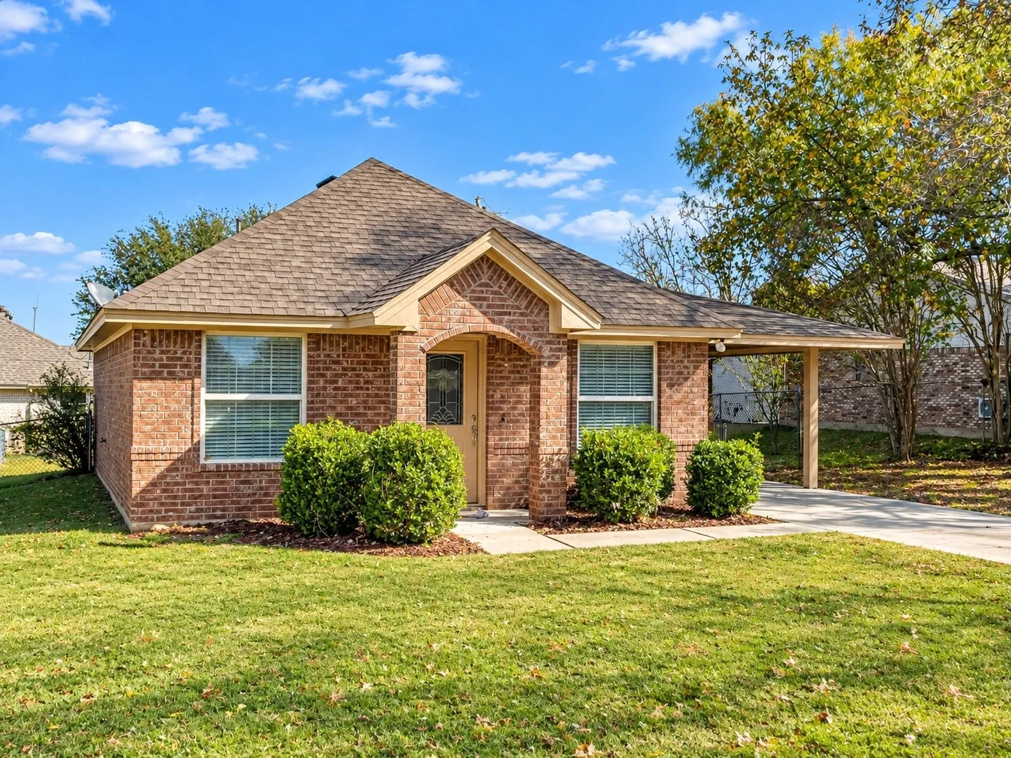 Single Family Residence For Rent