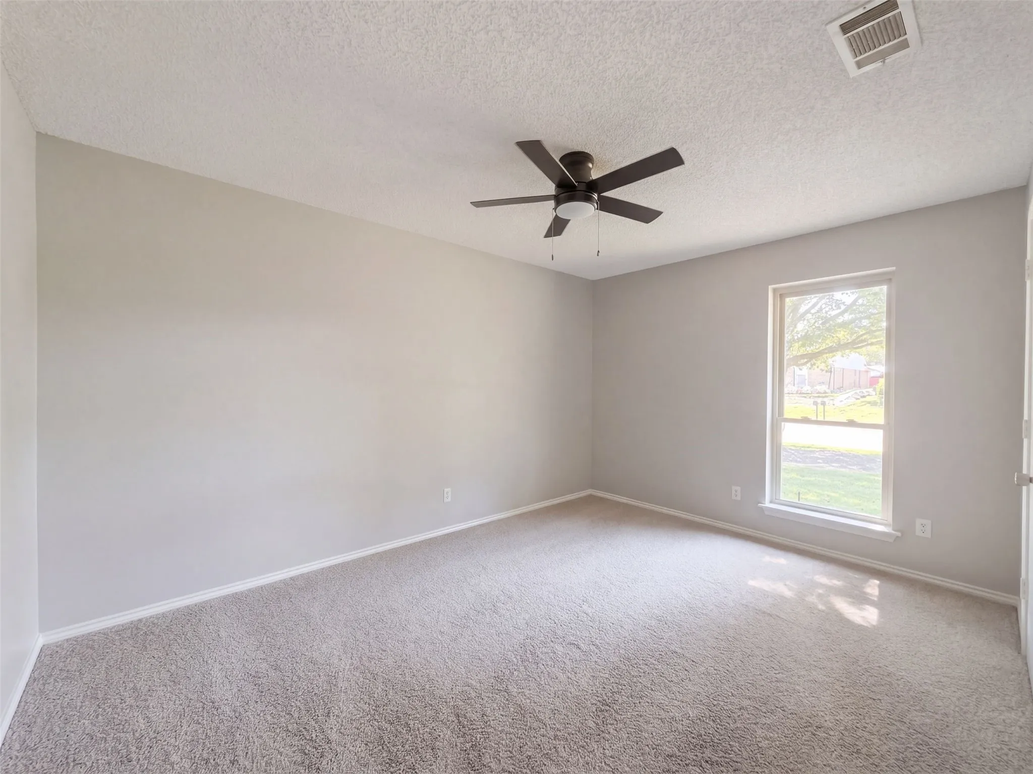 Single Family Residence For Sale in Collin County , 711 Rush Creek Drive, Allen, Texas 75002, 4 Bedroom, 2 Bathroom, 2 Garage spaces, 2,005 Sqft, built in 1981, mls#21411352, Real Estate Agent in Allen, Homes For Sale in Collin county, Homes For Sale in Allen, Realtor in Allen Texas, Real Estate Brokerage Independent Realty Texas, Luminita Cordes Realtor