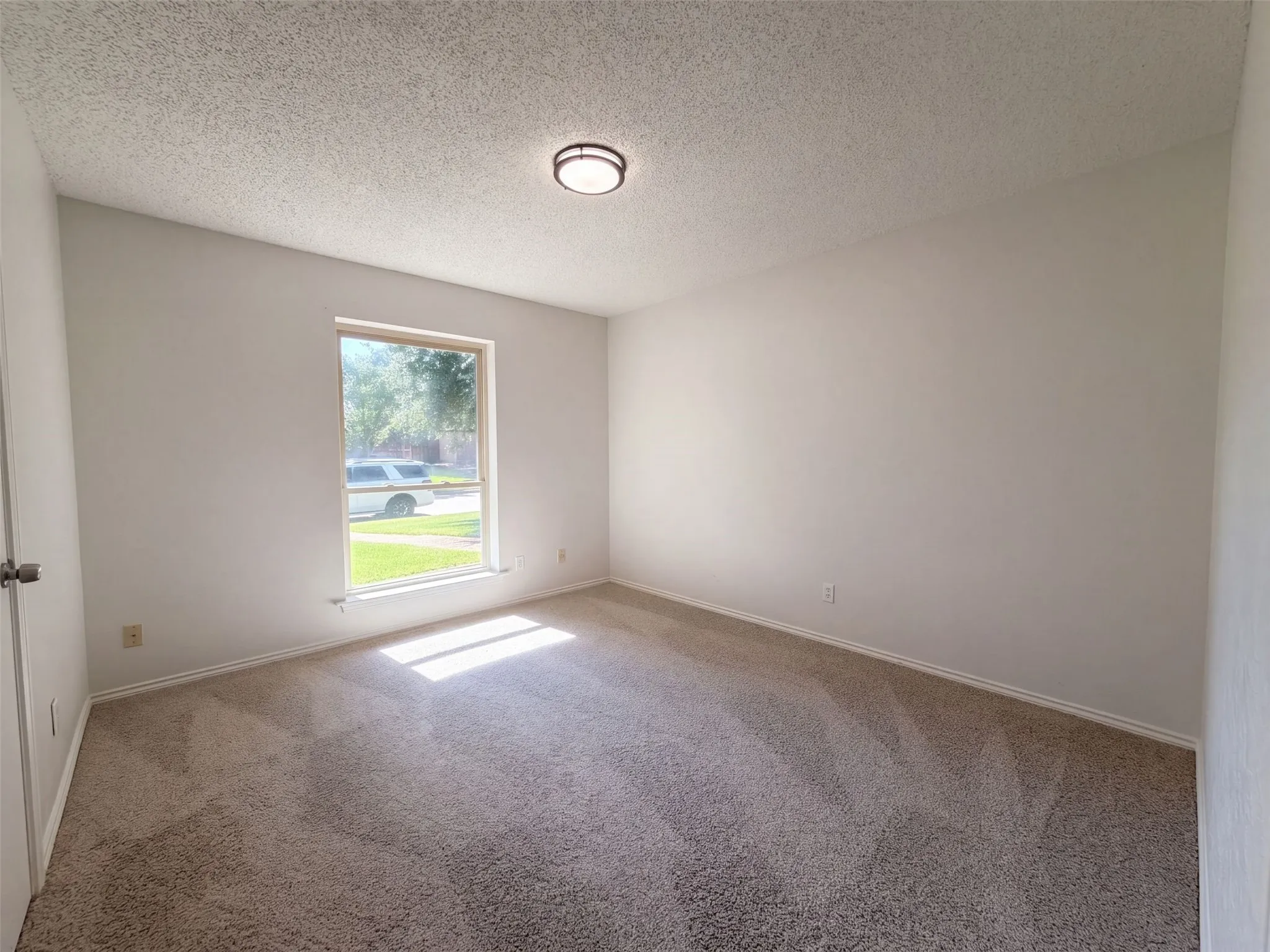 Single Family Residence For Sale in Collin County , 711 Rush Creek Drive, Allen, Texas 75002, 4 Bedroom, 2 Bathroom, 2 Garage spaces, 2,005 Sqft, built in 1981, mls#21411352, Real Estate Agent in Allen, Homes For Sale in Collin county, Homes For Sale in Allen, Realtor in Allen Texas, Real Estate Brokerage Independent Realty Texas, Luminita Cordes Realtor