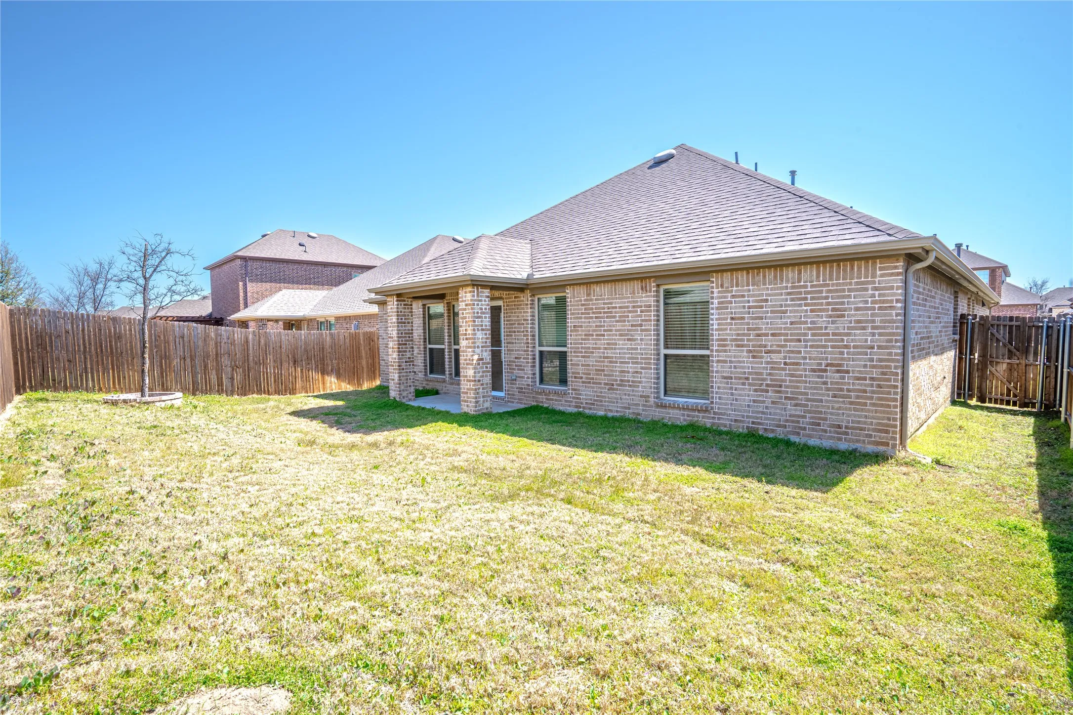 Single Family Residence For Sale in Collin County , 11004 Brownwood Place, Mc Kinney, Texas 75071, 4 Bedroom, 3 Bathroom, 2 Garage spaces, 2,042 Sqft, built in 2019, mls#21379888, Real Estate Agent in Mc Kinney, Homes For Sale in Collin county, Homes For Sale in Mc Kinney, Realtor in Mc Kinney Texas, Real Estate Brokerage Independent Realty Texas, Luminita Cordes Realtor