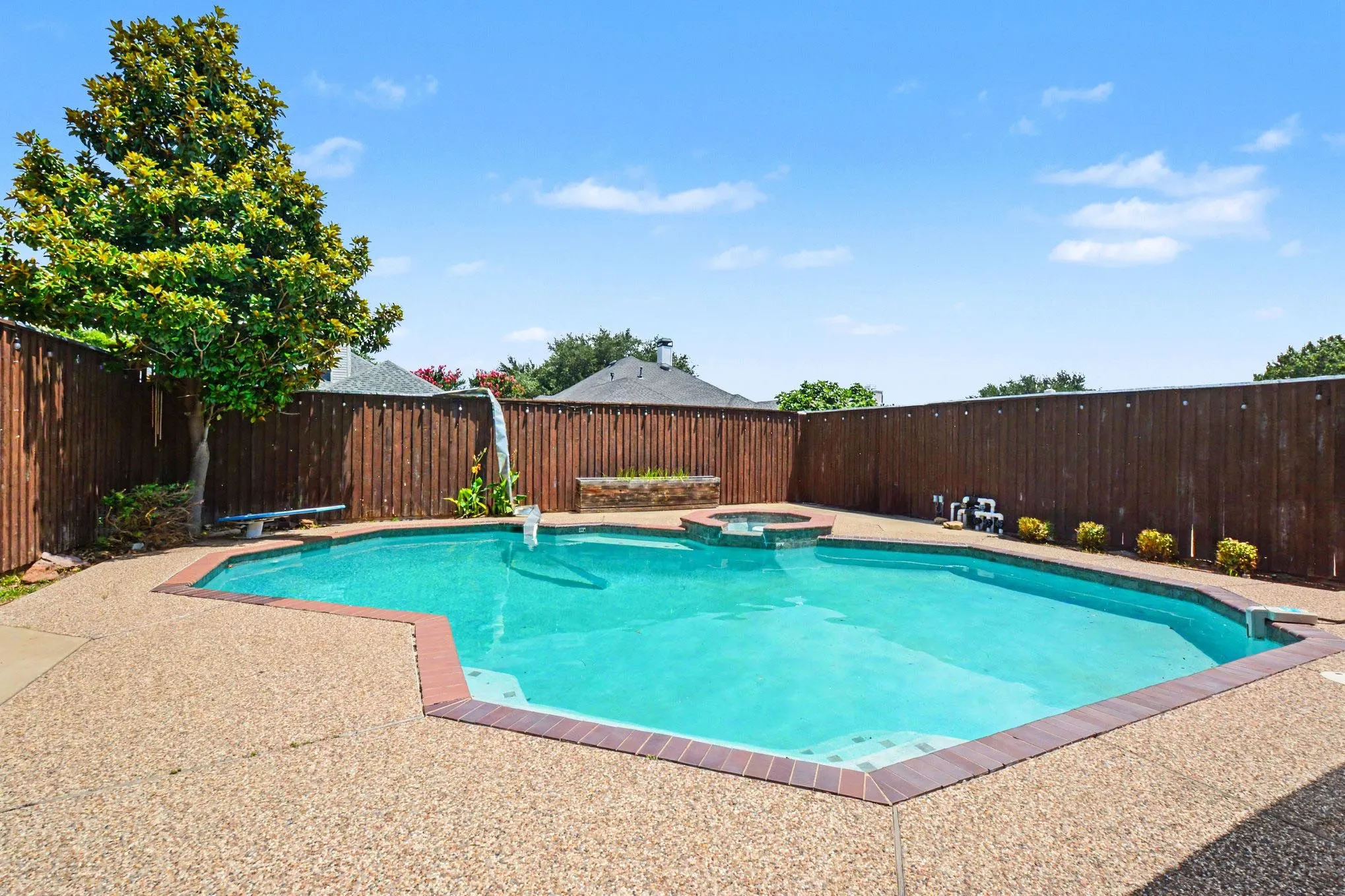 Single Family Residence For Sale in Collin County , 2221 Pittner Lane, Plano, Texas 75025, 4 Bedroom, 3 Bathroom, 1 Garage spaces, 2,800 Sqft, built in 1994, mls#21411367, Real Estate Agent in Plano, Homes For Sale in Collin county, Homes For Sale in Plano, Realtor in Plano Texas, Real Estate Brokerage Independent Realty Texas, Luminita Cordes Realtor