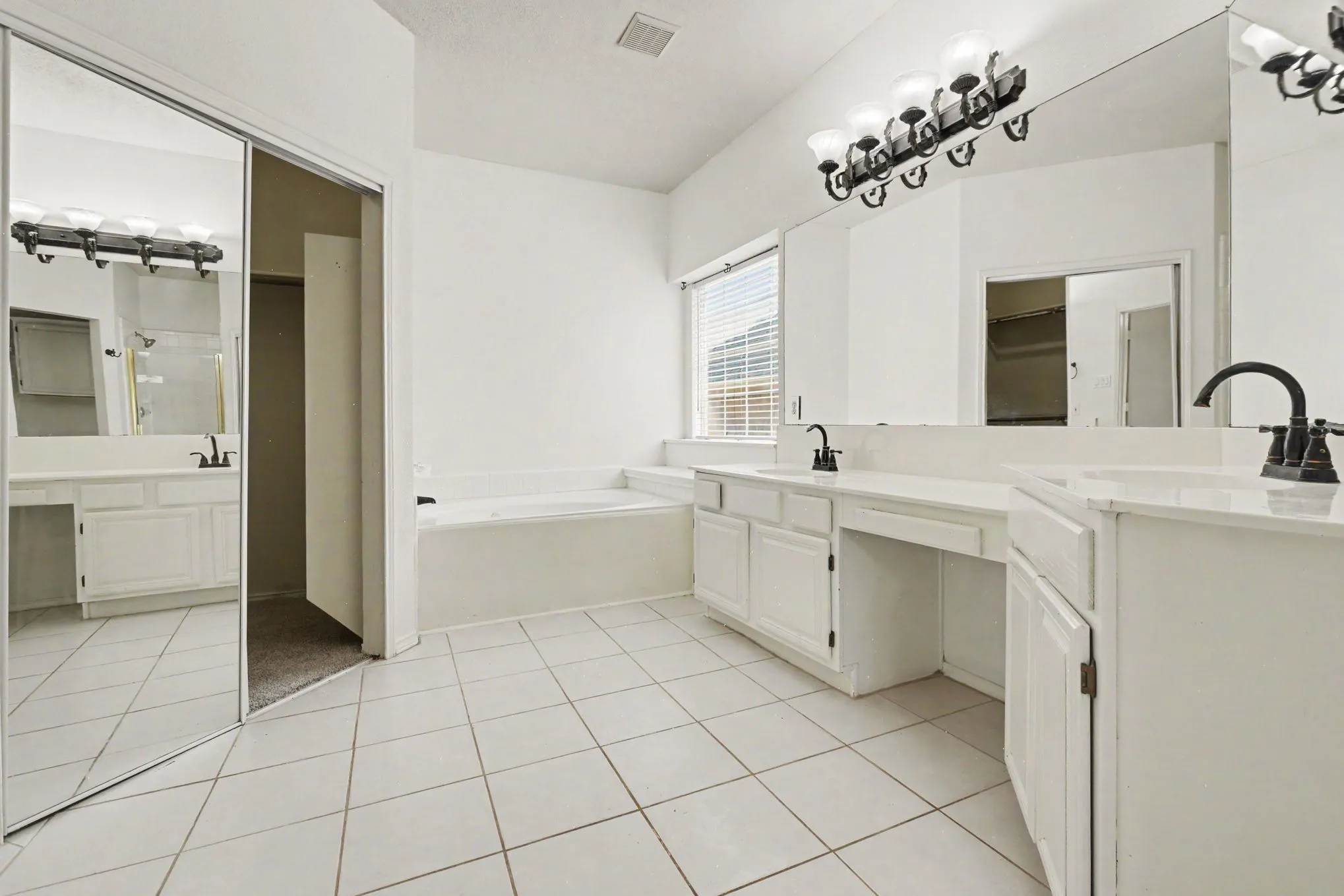 Single Family Residence For Sale in Collin County , 2221 Pittner Lane, Plano, Texas 75025, 4 Bedroom, 3 Bathroom, 1 Garage spaces, 2,800 Sqft, built in 1994, mls#21411367, Real Estate Agent in Plano, Homes For Sale in Collin county, Homes For Sale in Plano, Realtor in Plano Texas, Real Estate Brokerage Independent Realty Texas, Luminita Cordes Realtor