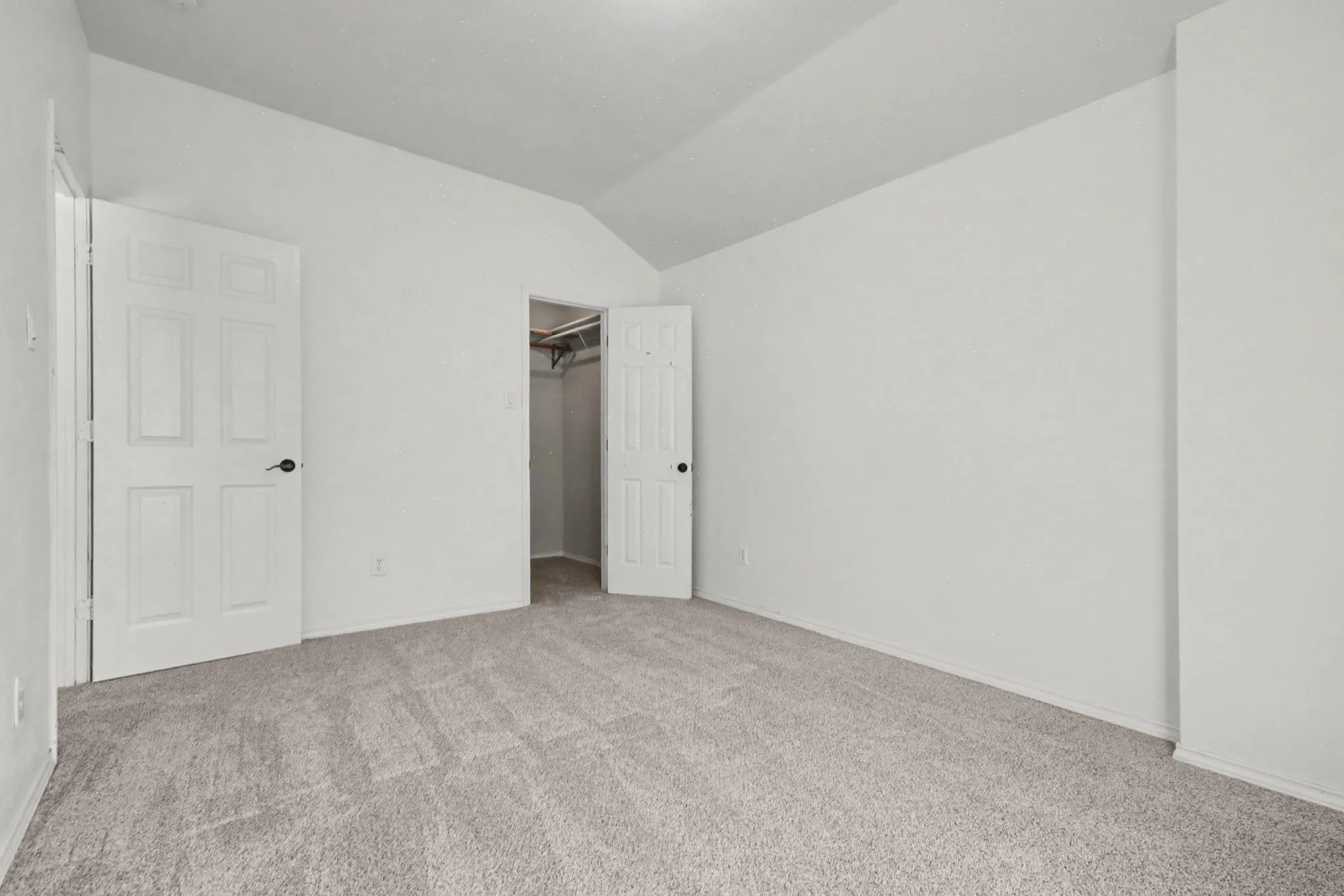 Single Family Residence For Sale in Collin County , 2221 Pittner Lane, Plano, Texas 75025, 4 Bedroom, 3 Bathroom, 1 Garage spaces, 2,800 Sqft, built in 1994, mls#21411367, Real Estate Agent in Plano, Homes For Sale in Collin county, Homes For Sale in Plano, Realtor in Plano Texas, Real Estate Brokerage Independent Realty Texas, Luminita Cordes Realtor