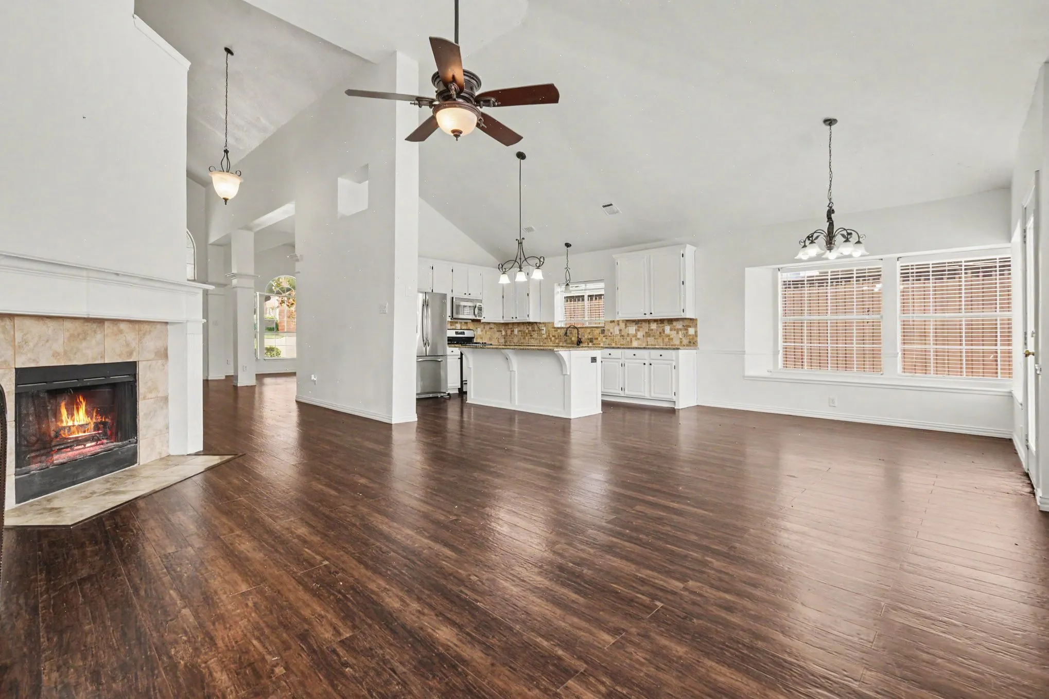 Single Family Residence For Sale in Collin County , 2221 Pittner Lane, Plano, Texas 75025, 4 Bedroom, 3 Bathroom, 1 Garage spaces, 2,800 Sqft, built in 1994, mls#21411367, Real Estate Agent in Plano, Homes For Sale in Collin county, Homes For Sale in Plano, Realtor in Plano Texas, Real Estate Brokerage Independent Realty Texas, Luminita Cordes Realtor