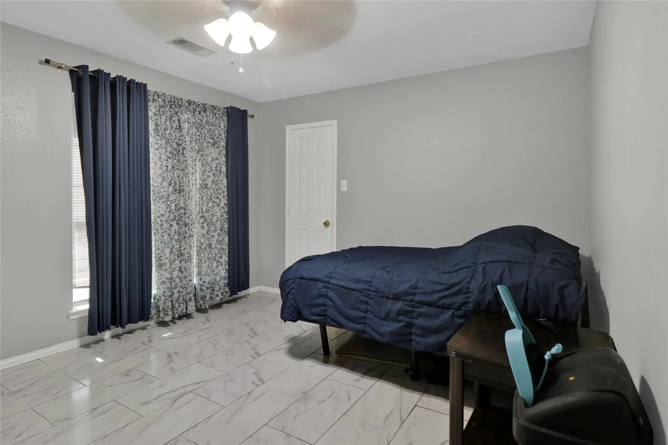 Secondary bedroom