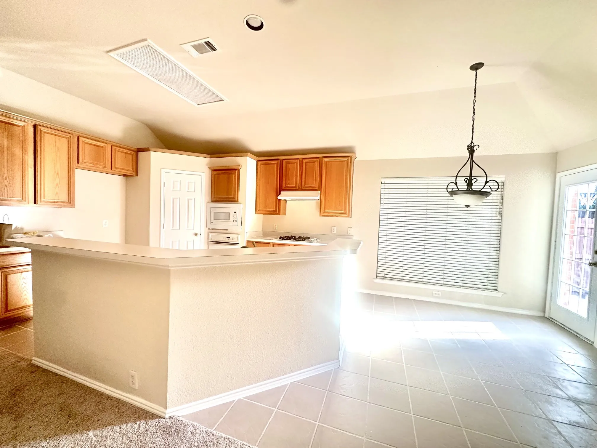 Single Family Residence For Rent in Collin County , 8733 Somerville Way, Plano, Texas 75025, 4 Bedroom, 2 Bathroom, 2 Garage spaces, 2,030 Sqft, built in 1999, mls#21411391, Real Estate Agent in Plano, Homes For Rent in Collin county, Homes For Rent in Plano, Realtor in Plano Texas, Real Estate Brokerage Independent Realty Texas, Luminita Cordes Realtor