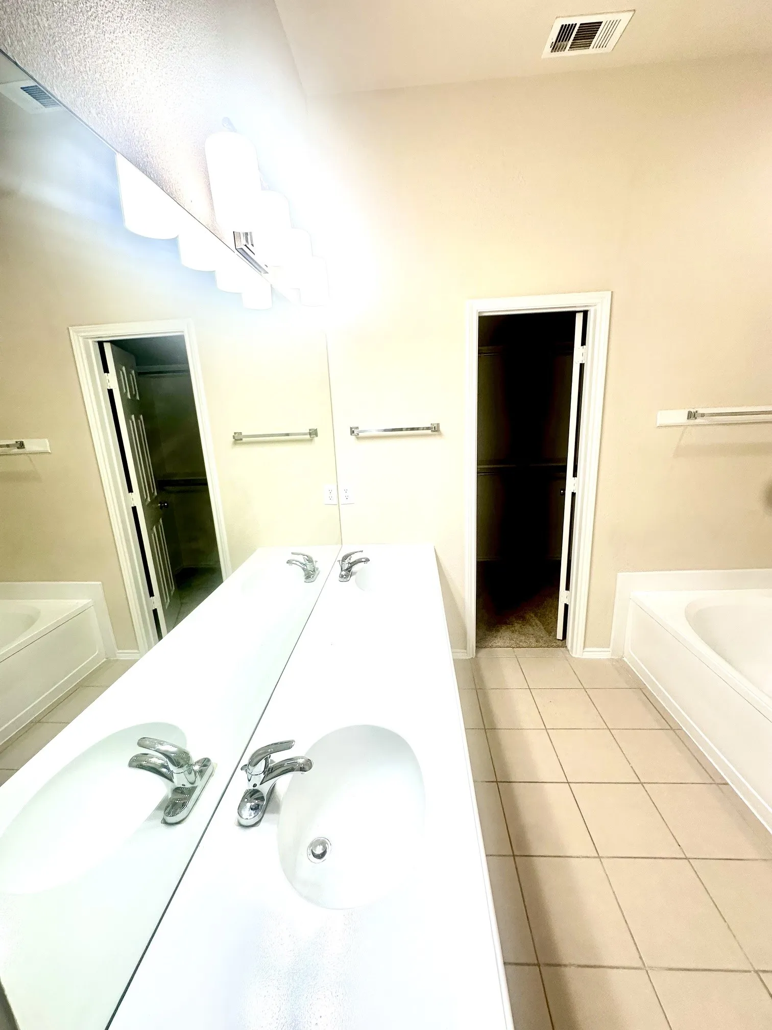 Single Family Residence For Rent in Collin County , 8733 Somerville Way, Plano, Texas 75025, 4 Bedroom, 2 Bathroom, 2 Garage spaces, 2,030 Sqft, built in 1999, mls#21411391, Real Estate Agent in Plano, Homes For Rent in Collin county, Homes For Rent in Plano, Realtor in Plano Texas, Real Estate Brokerage Independent Realty Texas, Luminita Cordes Realtor