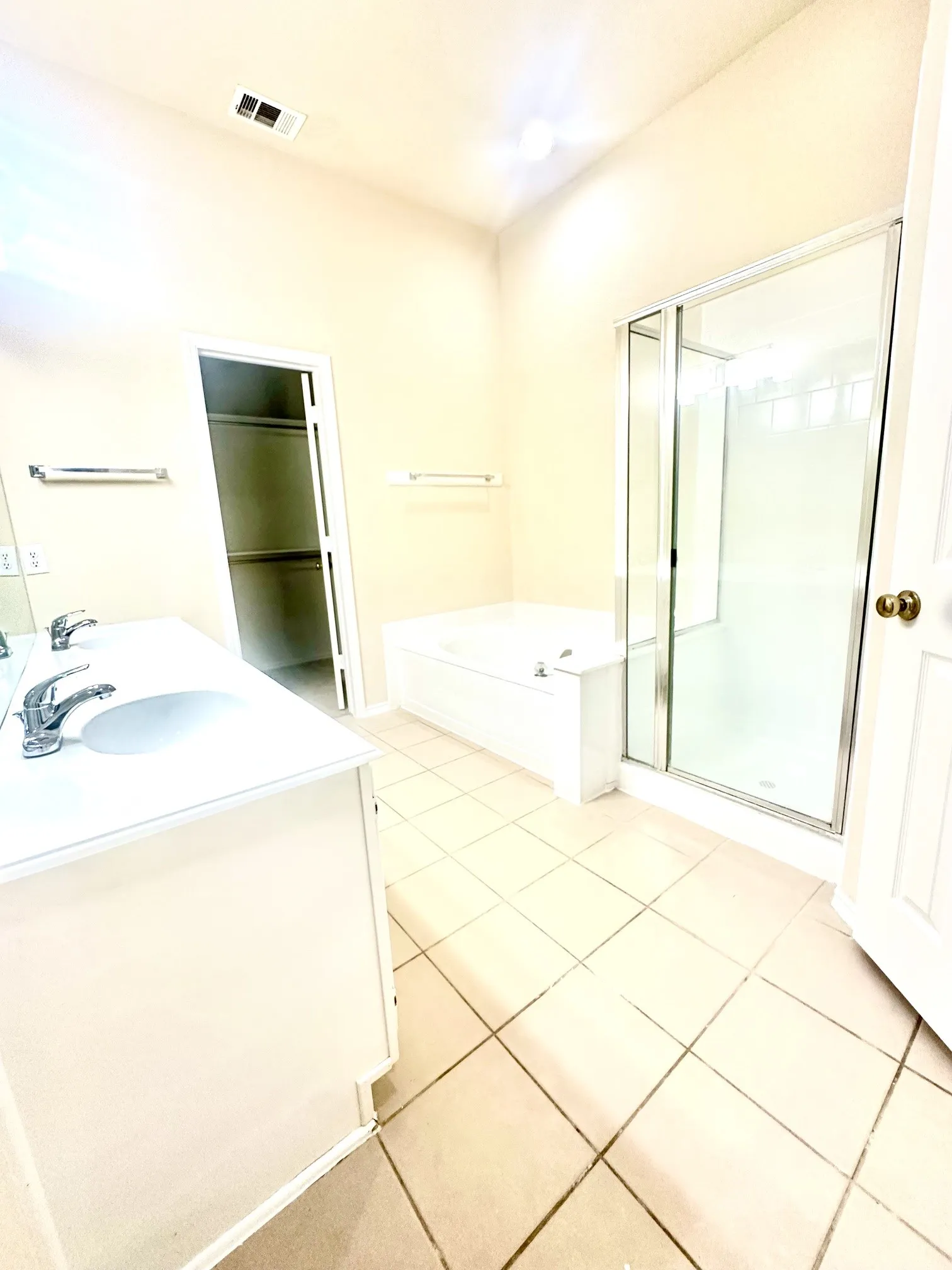 Single Family Residence For Rent in Collin County , 8733 Somerville Way, Plano, Texas 75025, 4 Bedroom, 2 Bathroom, 2 Garage spaces, 2,030 Sqft, built in 1999, mls#21411391, Real Estate Agent in Plano, Homes For Rent in Collin county, Homes For Rent in Plano, Realtor in Plano Texas, Real Estate Brokerage Independent Realty Texas, Luminita Cordes Realtor