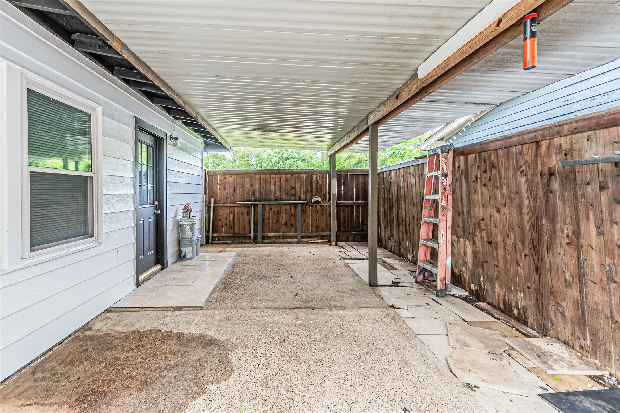 Single Family Residence For Sale in Dallas County , 2510 Bluffton Drive, Dallas, Texas 75228, 4 Bedroom, 2 Bathroom, Garage spaces, 1,200 Sqft, built in 1955, mls#21411338, Real Estate Agent in Dallas, Homes For Sale in Dallas county, Homes For Sale in Dallas, Realtor in Dallas Texas, Real Estate Brokerage Independent Realty Texas, Luminita Cordes Realtor